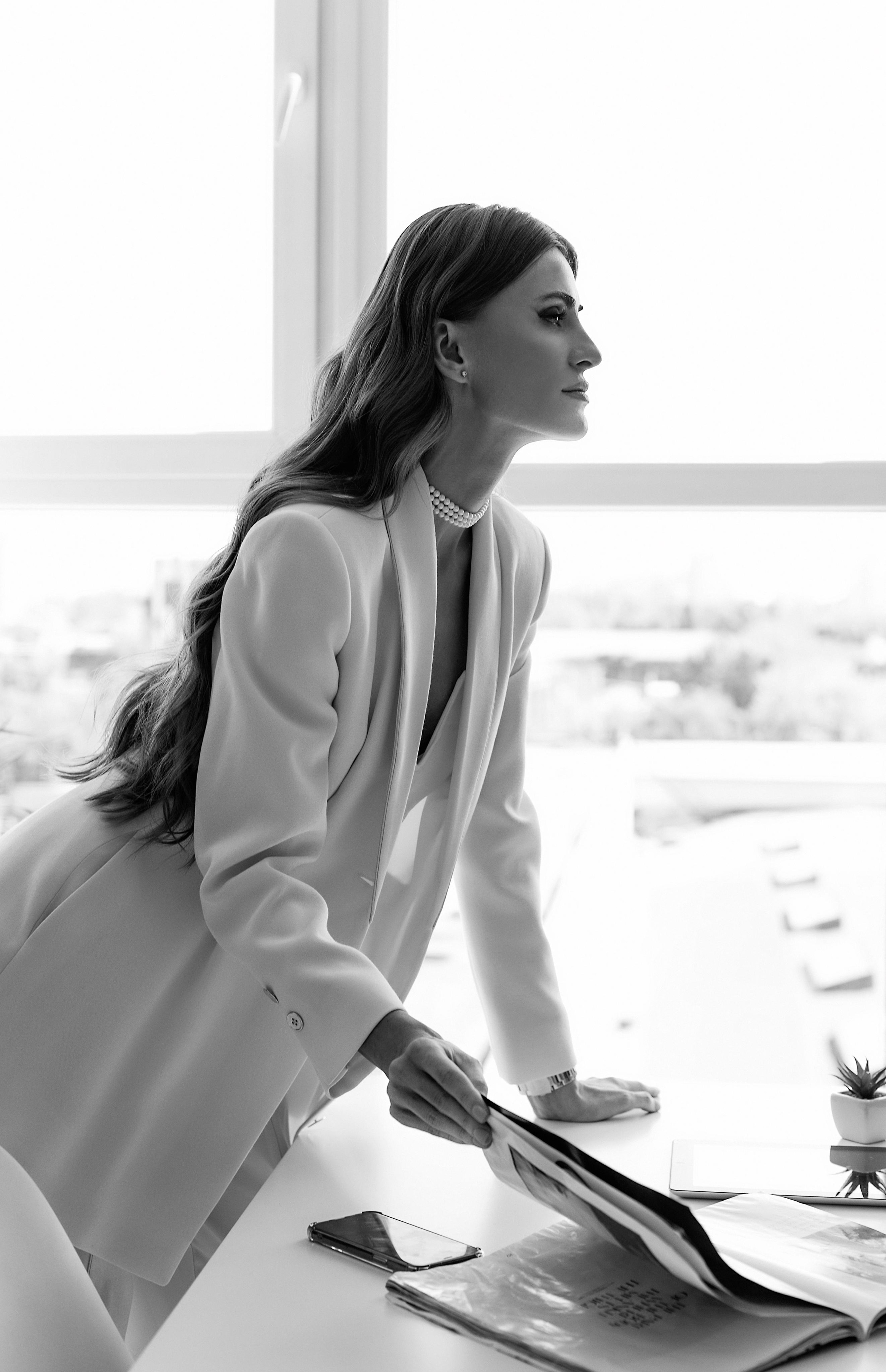 Business lady Olena. Amazing photo session at a time convenient for you. Y