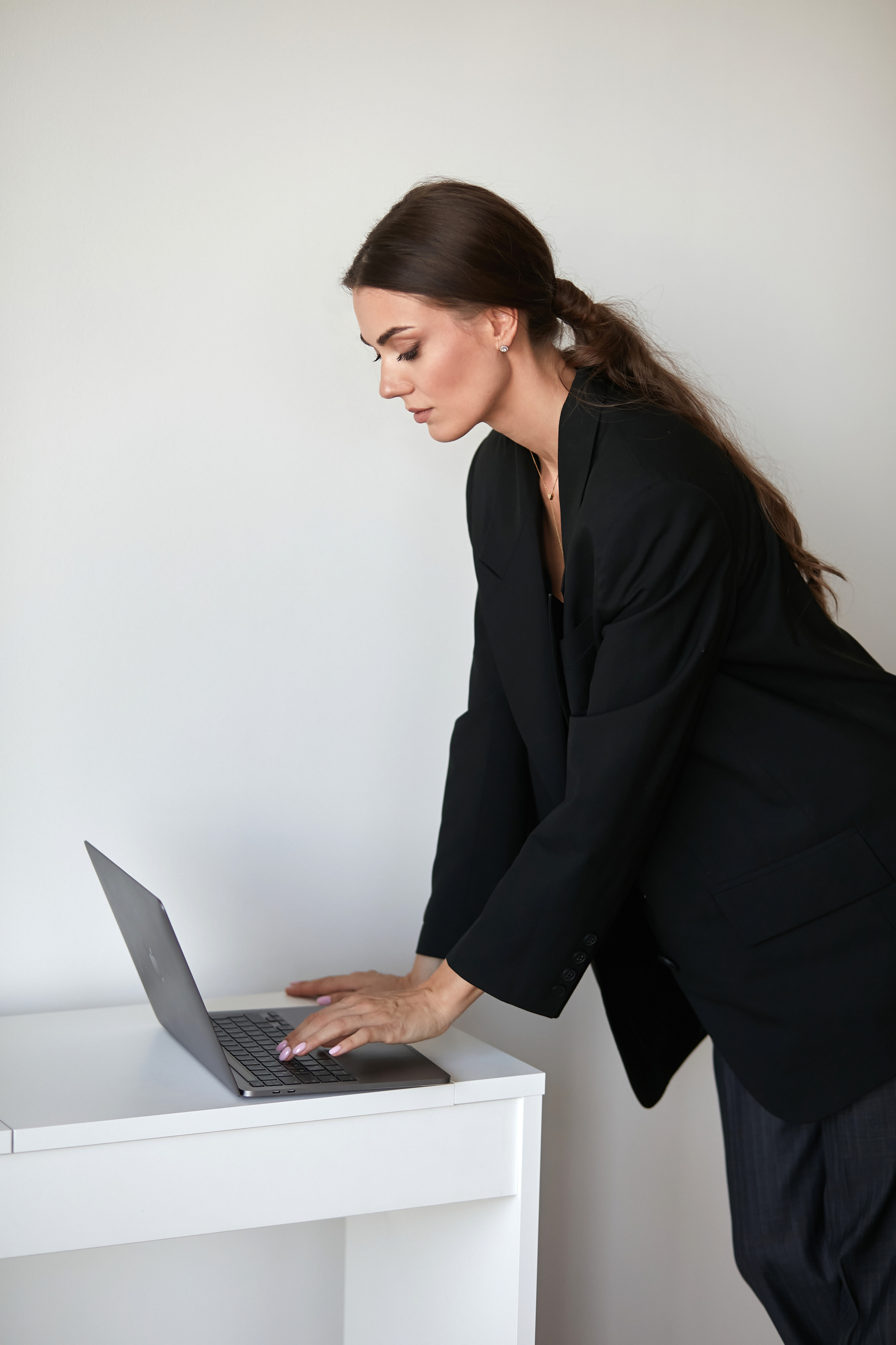 Lawyer Valeria. Amazing photo session at a time convenient for you. Y