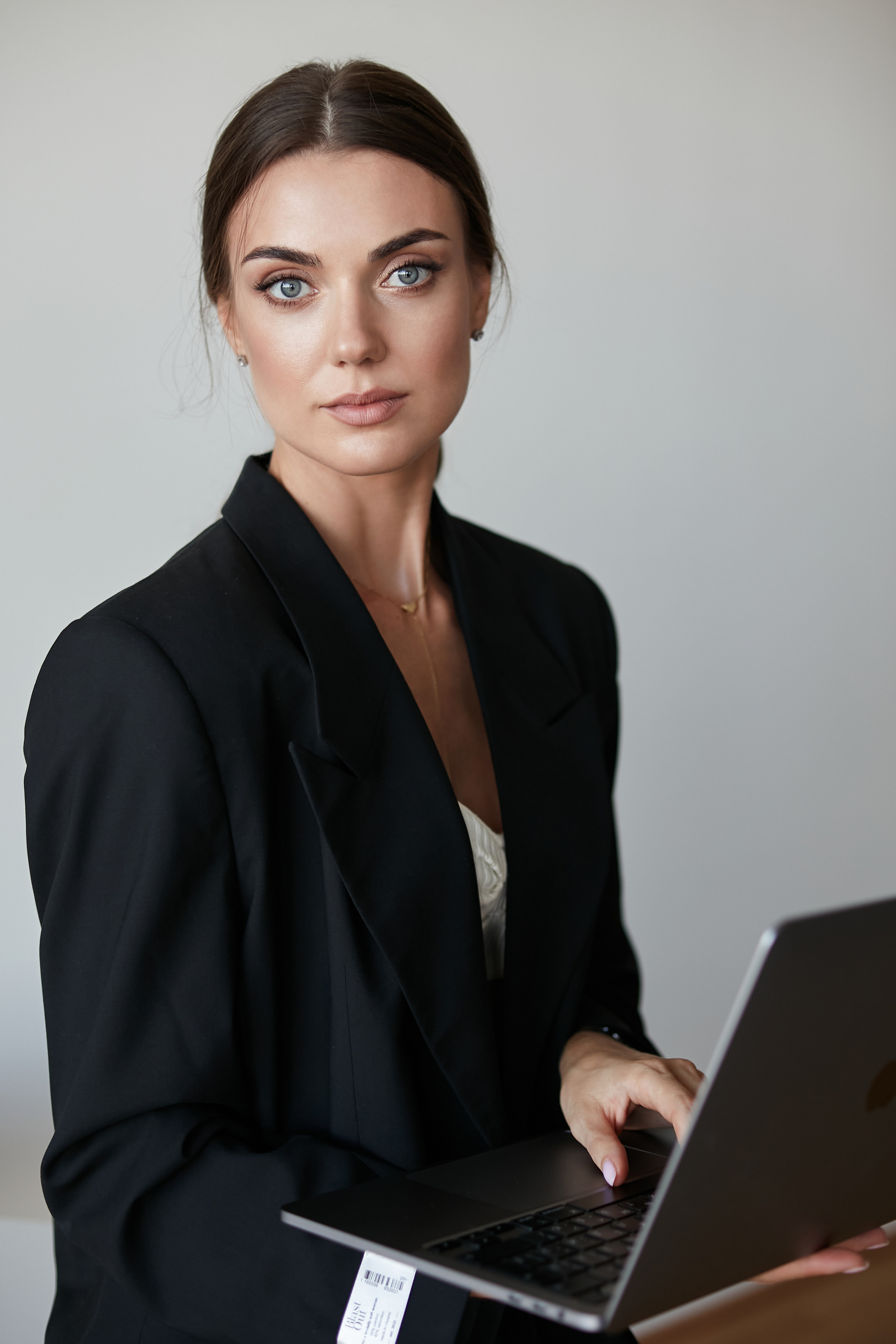 Lawyer Valeria. Amazing photo session at a time convenient for you. Y