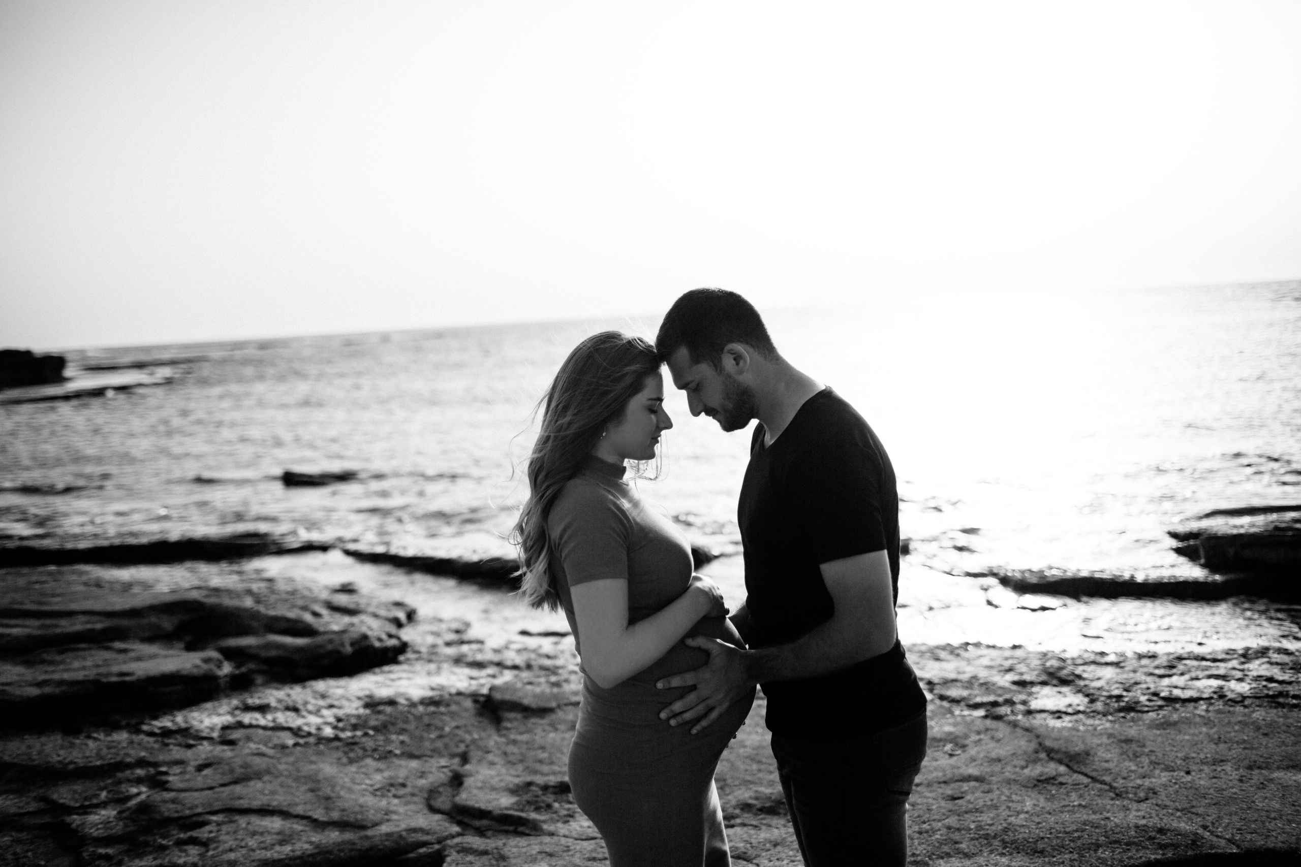Sasha & Inna at HaBonim beach. Family photographer in Israel
