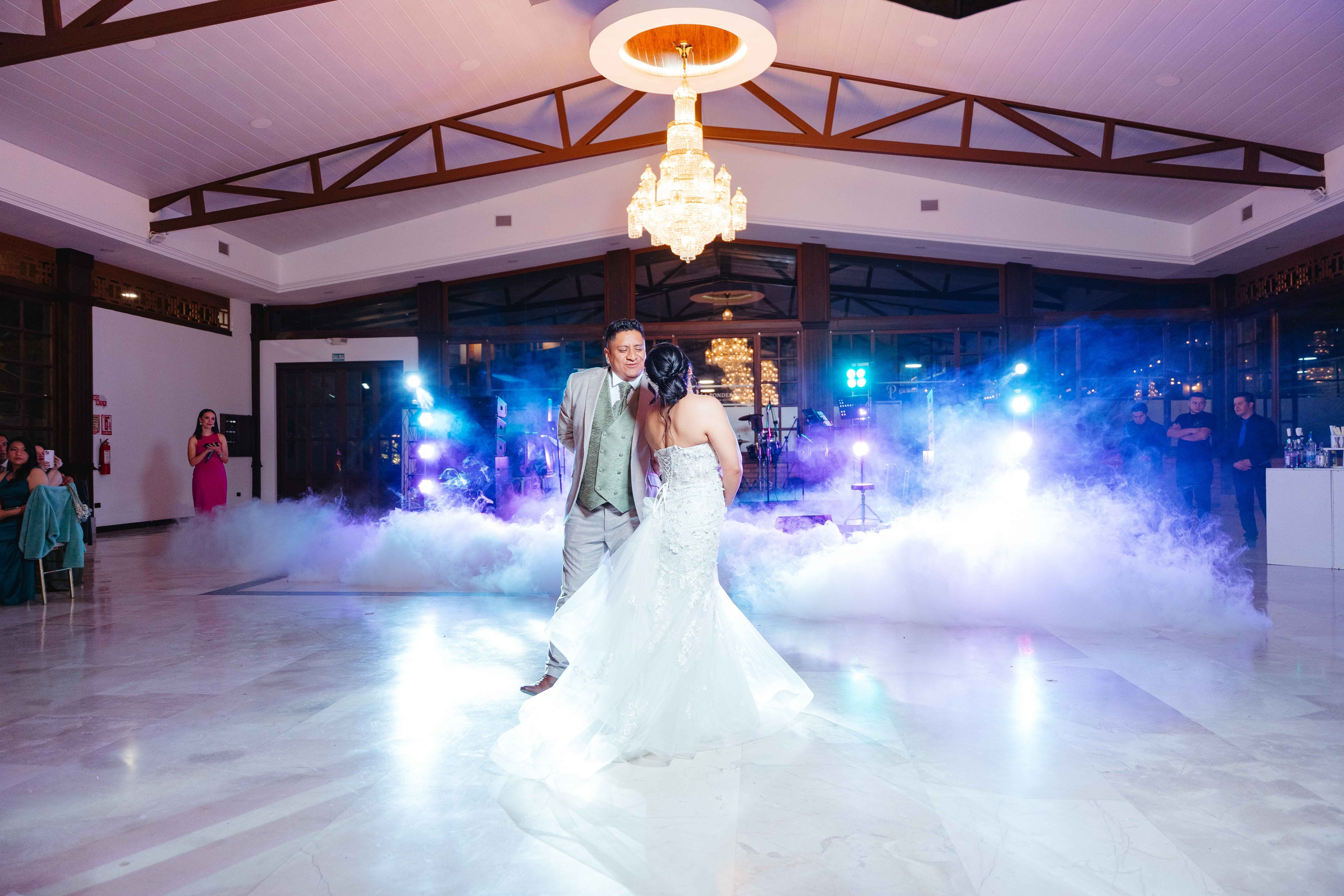 Karol y Jairon. Fotógrafo de bodas en Loja Ecuador | Piero Alvarez PH