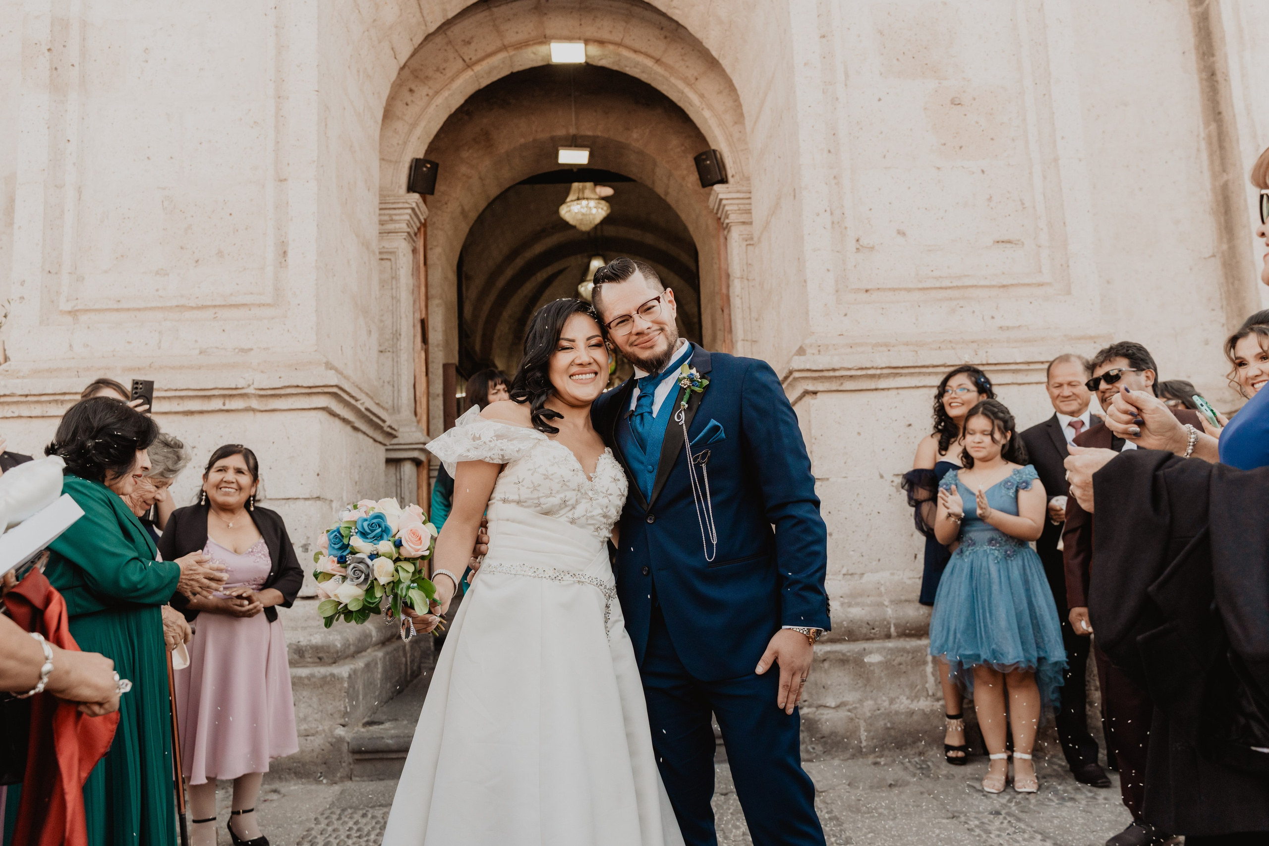 GABRIELA + JORGE | BODA CIVIL RELIGIOSA. Studio KVTA | Fotografía y Video de Bodas en Arequipa