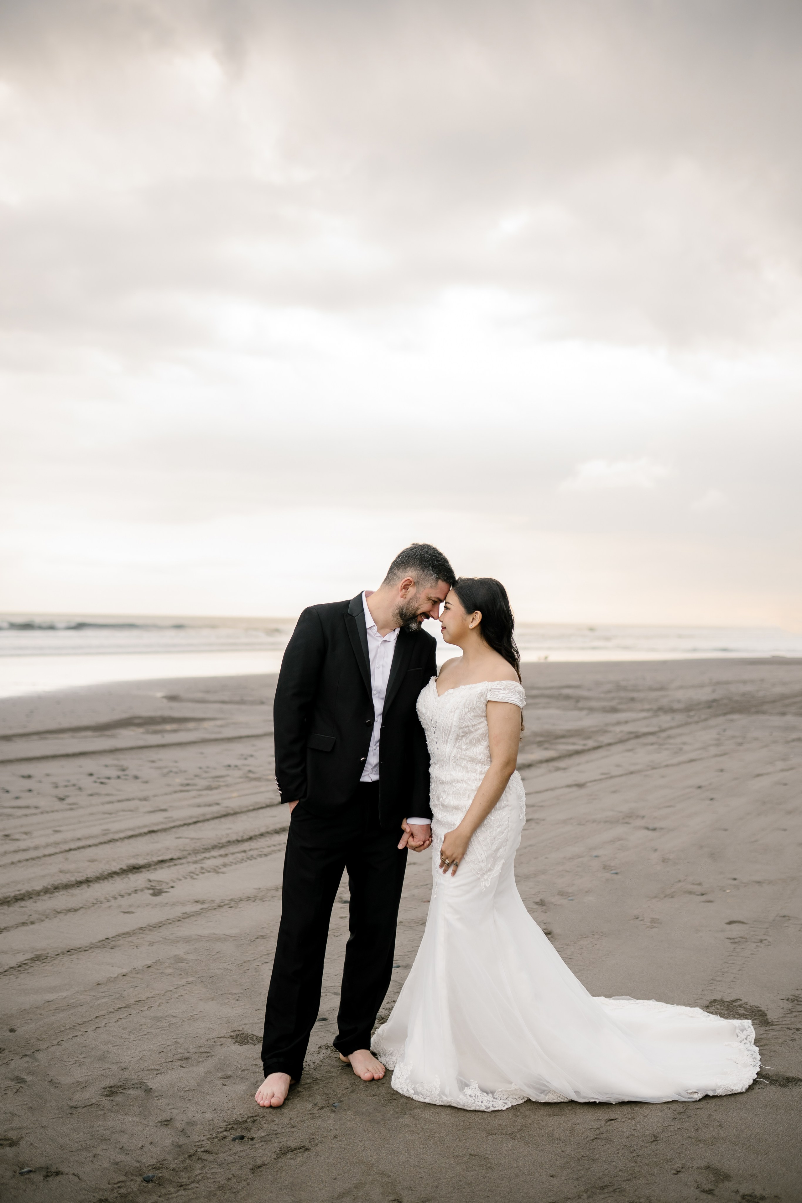 Honeymoon Photoshoot in Bali. Female Photographer in Bali