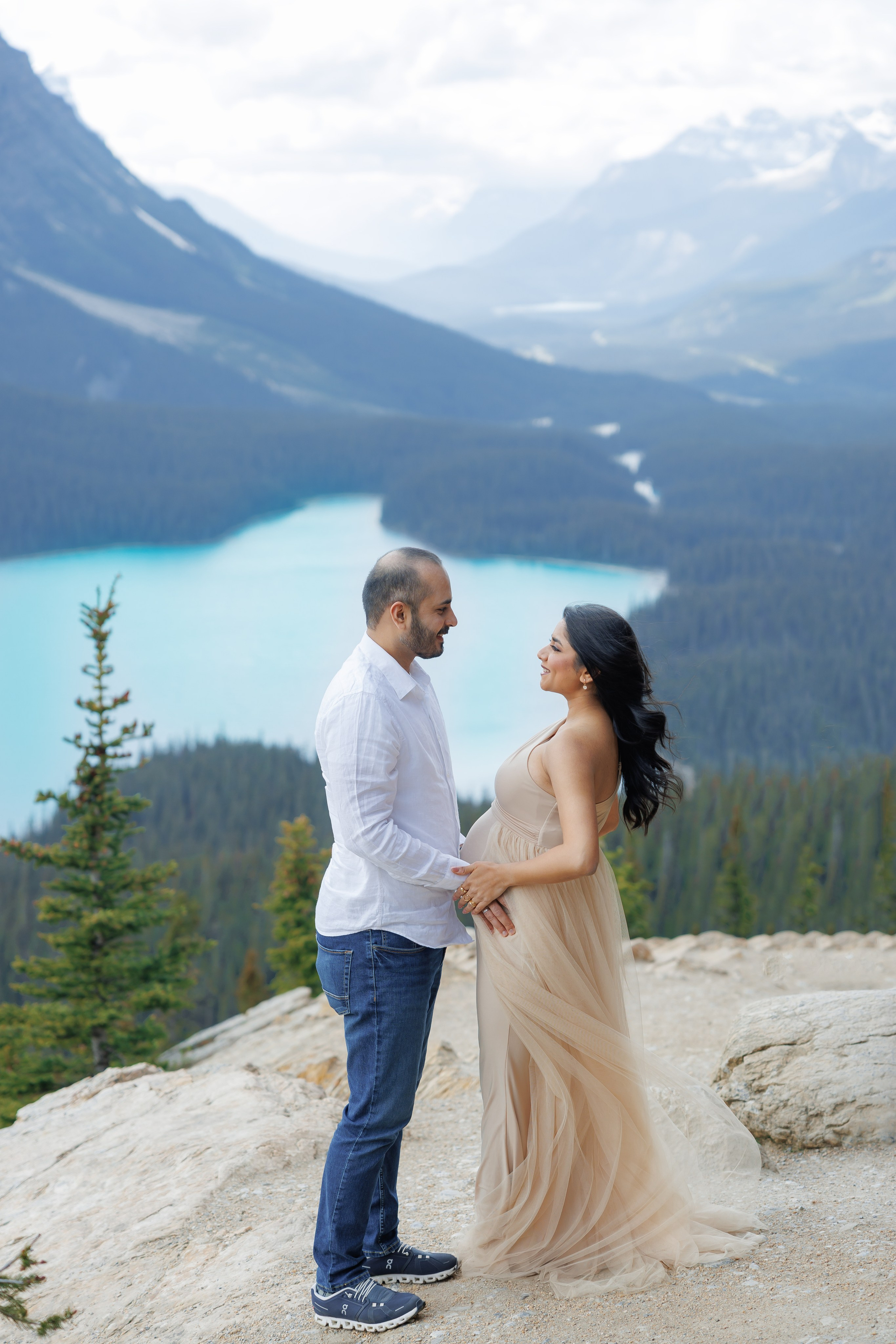 Mountain maternity shoot. Home