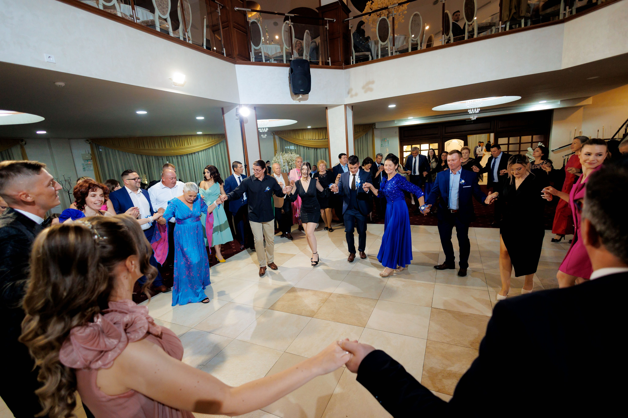 Loredana & Emilian – Ziua Nunții | Videografie - fotografie Botez Suceava, Iași, Botoșani. Servicii foto-video profesionale, pentru momente de neuitat