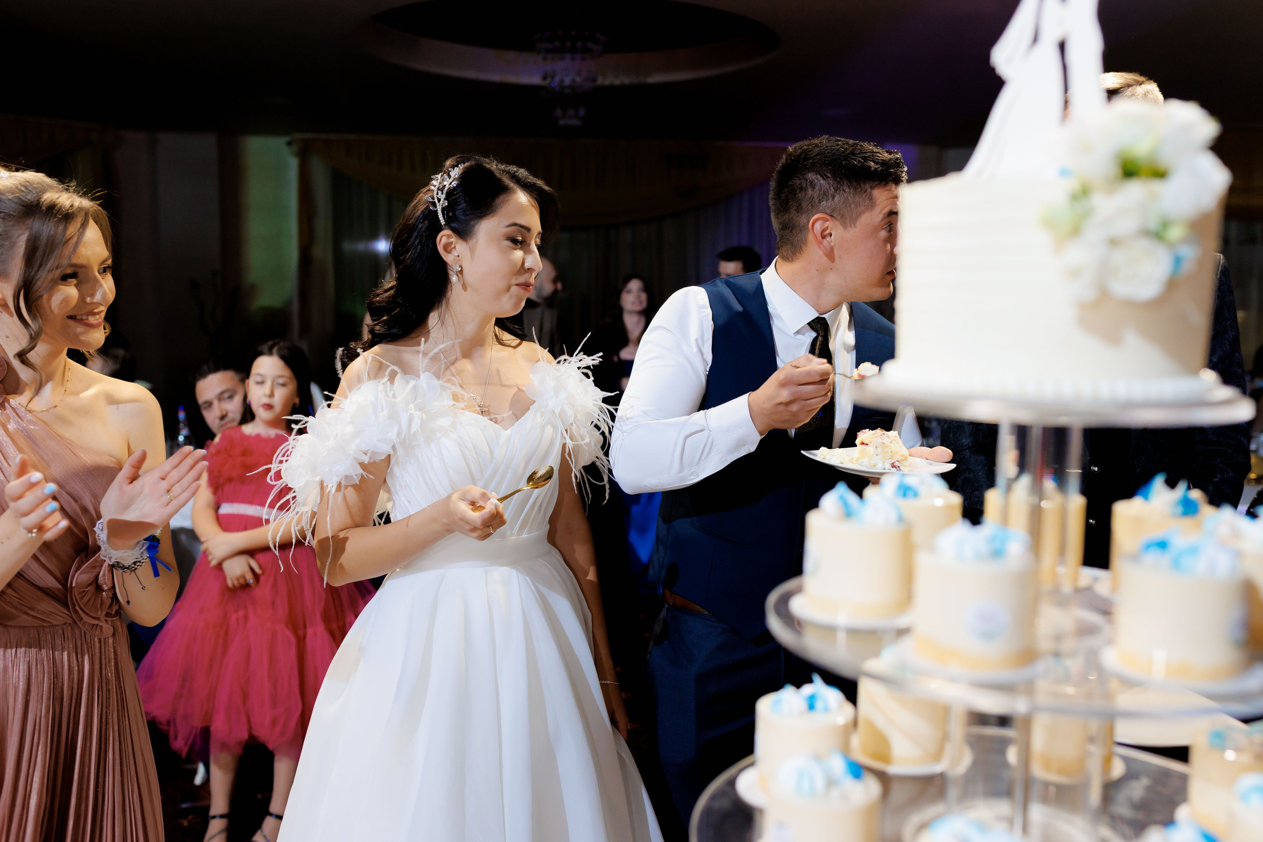 Loredana & Emilian – Ziua Nunții | Videografie - fotografie Botez Suceava, Iași, Botoșani. Servicii foto-video profesionale, pentru momente de neuitat
