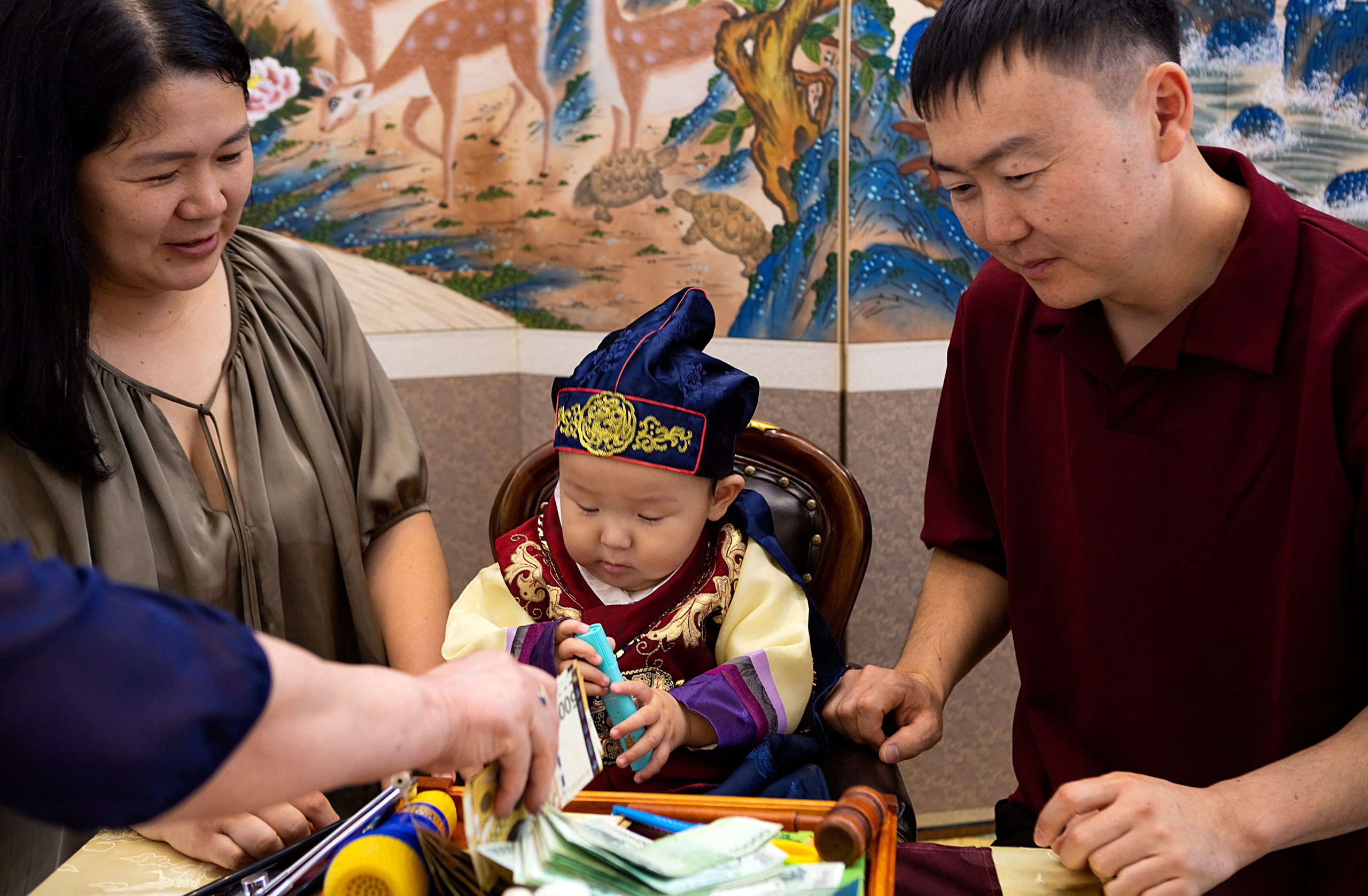 Артём в студии. Фотограф беременности, ньюборн и годовасиков в Корее Жанна Хан