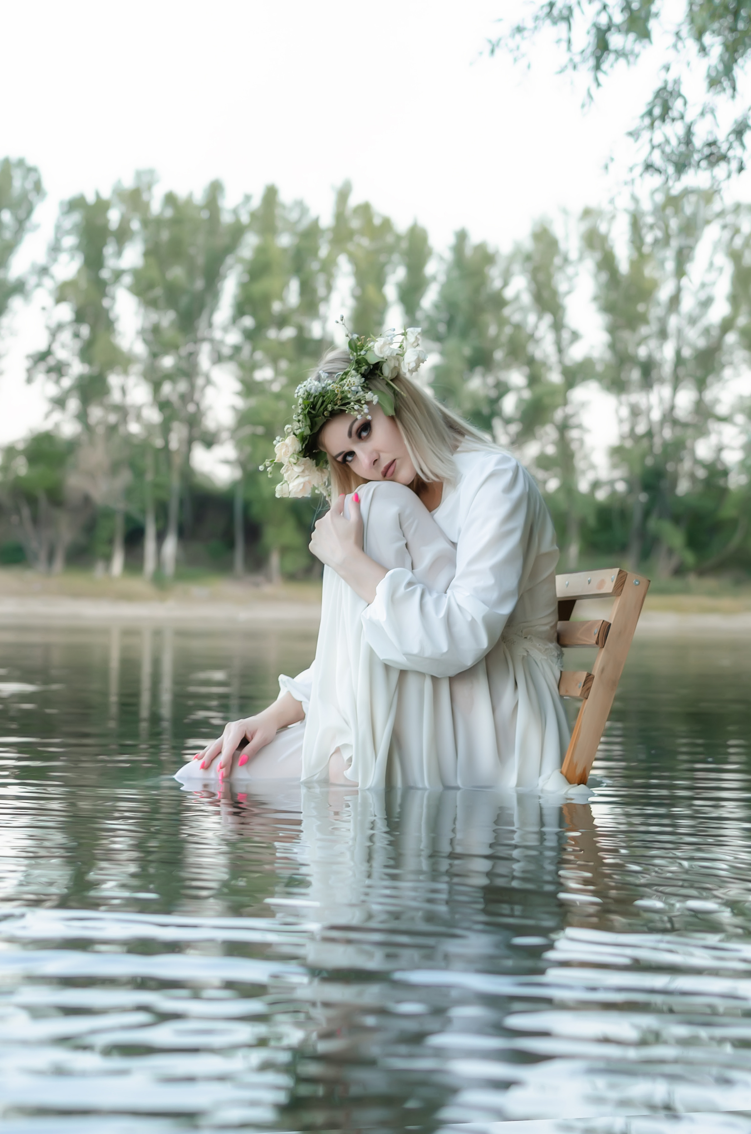 Ивана Купала. Фотосессия в воде. Фотосессия в реке. Женский портрет. Нимфа. Серена. Русалка.