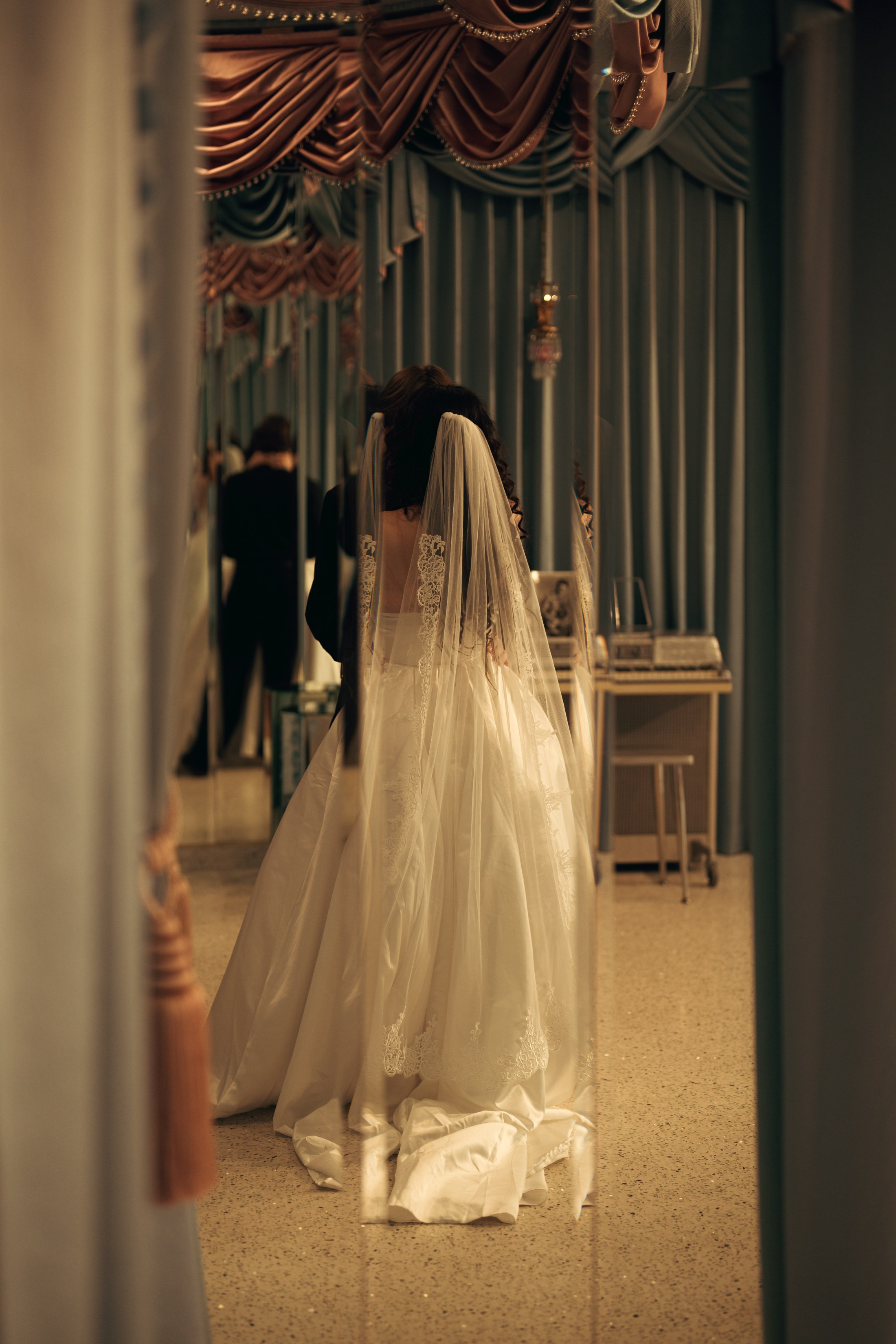 Wanda&Chance. Wedding & elopement photographer Viktoriya Kravtsov. Las Vegas