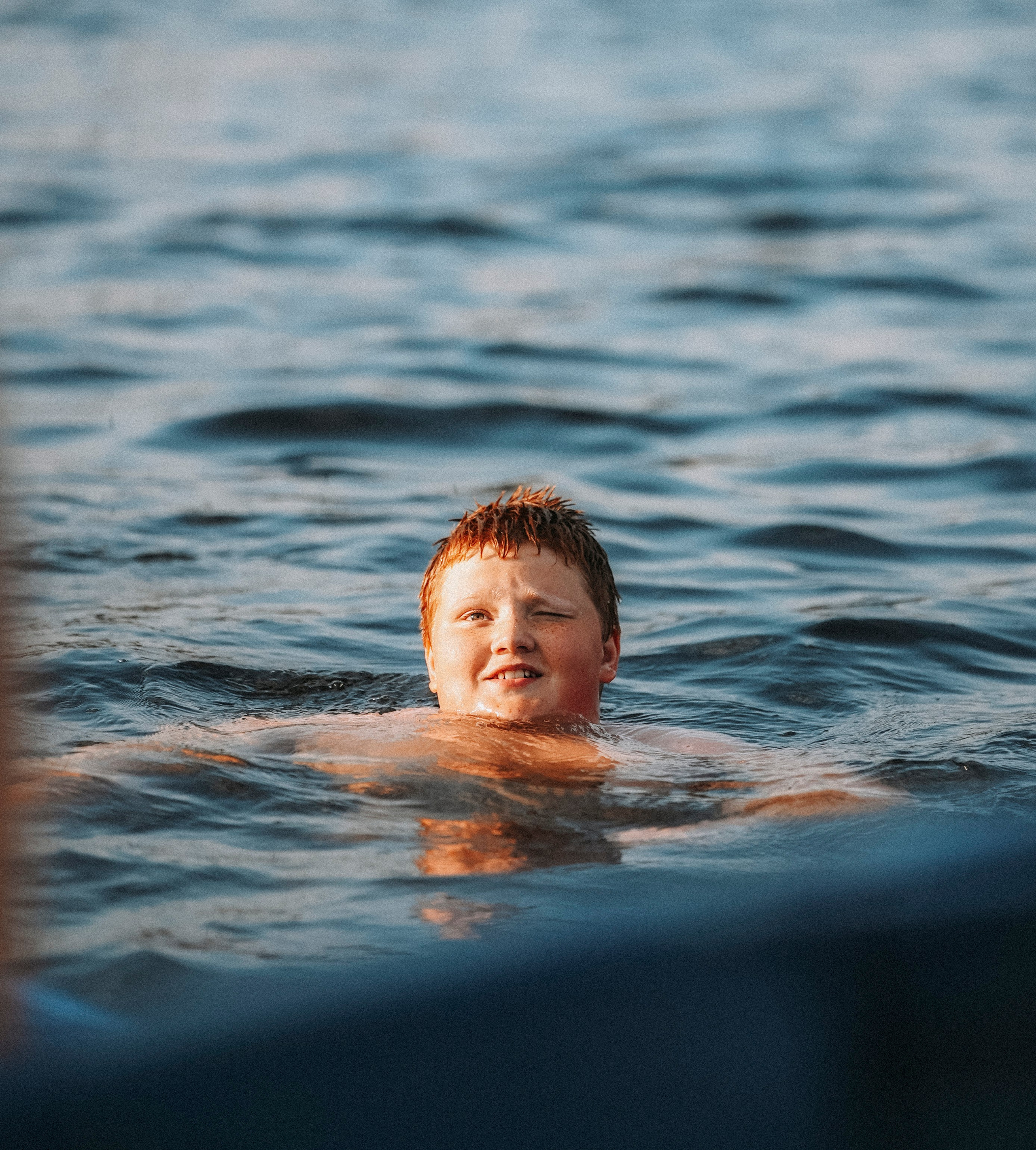 2025. Стрит-фотография, полная абсурда, идиотизма и красоты