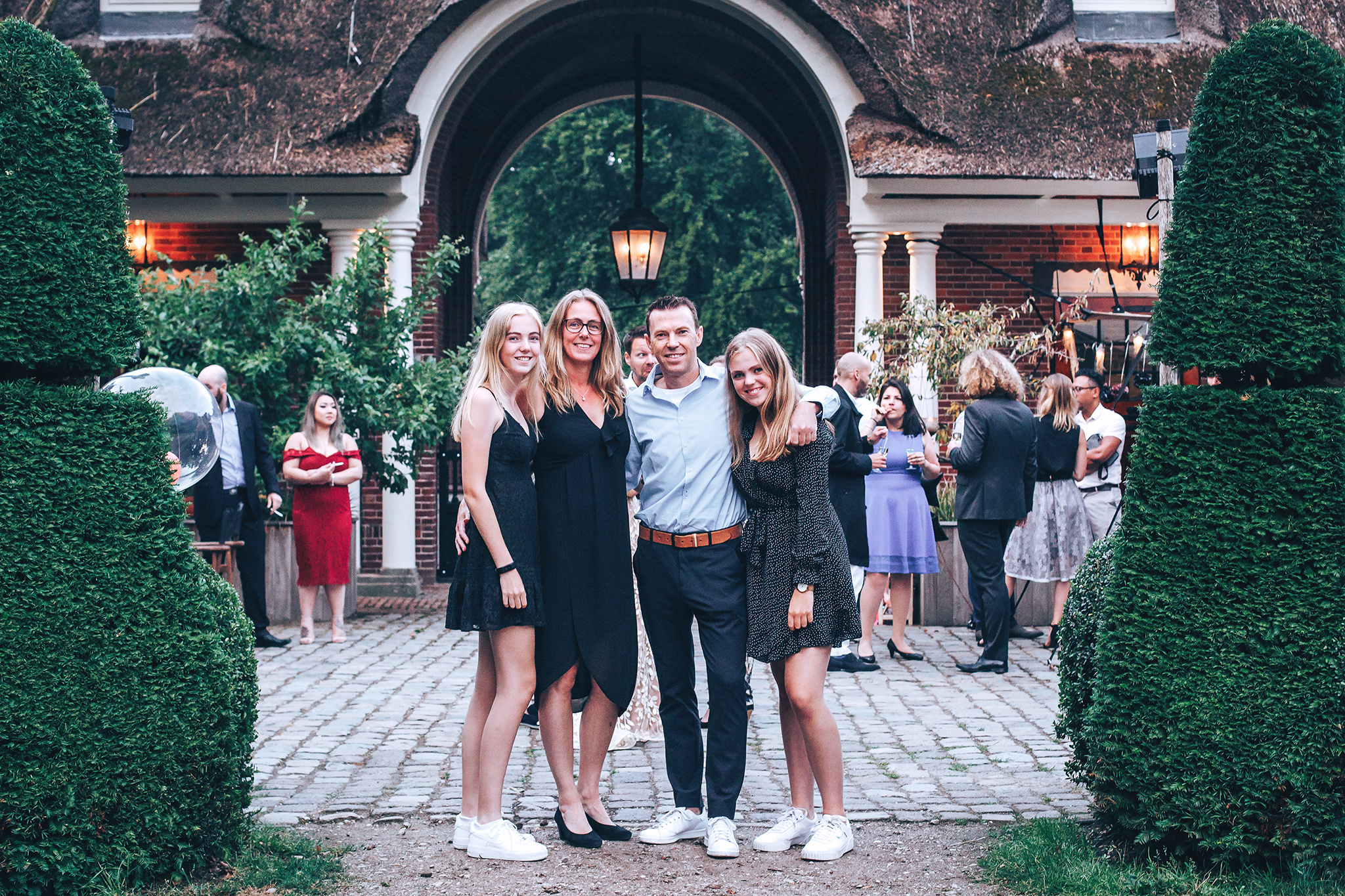 12.5 years of HAPPINESS. Amina Gunenc - bruiloft- en familie fotograaf in Nederland