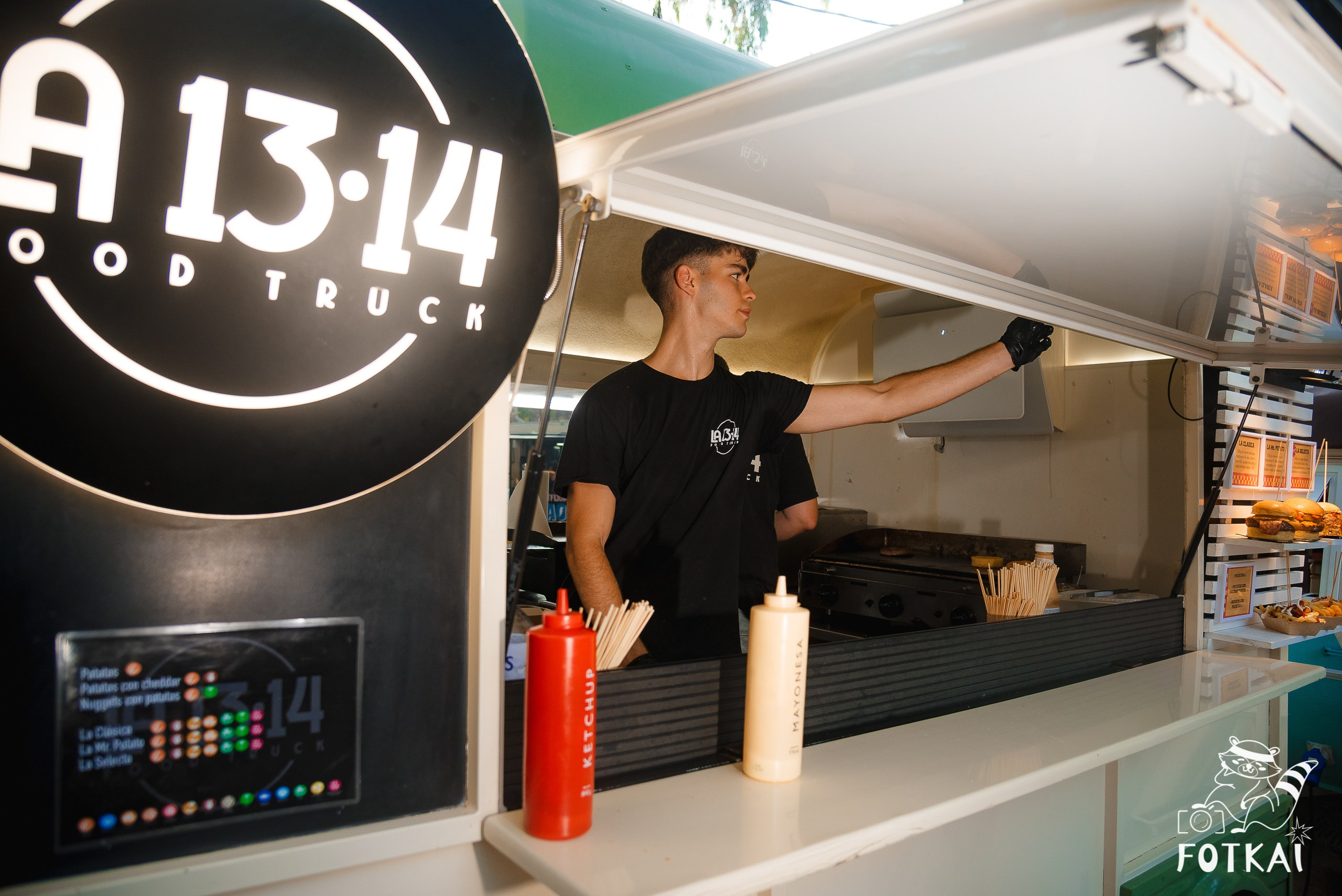 Reportaje fotográfico de FOTKAI | Street Food Market | Guardamar, España, 18 de julio de 2025