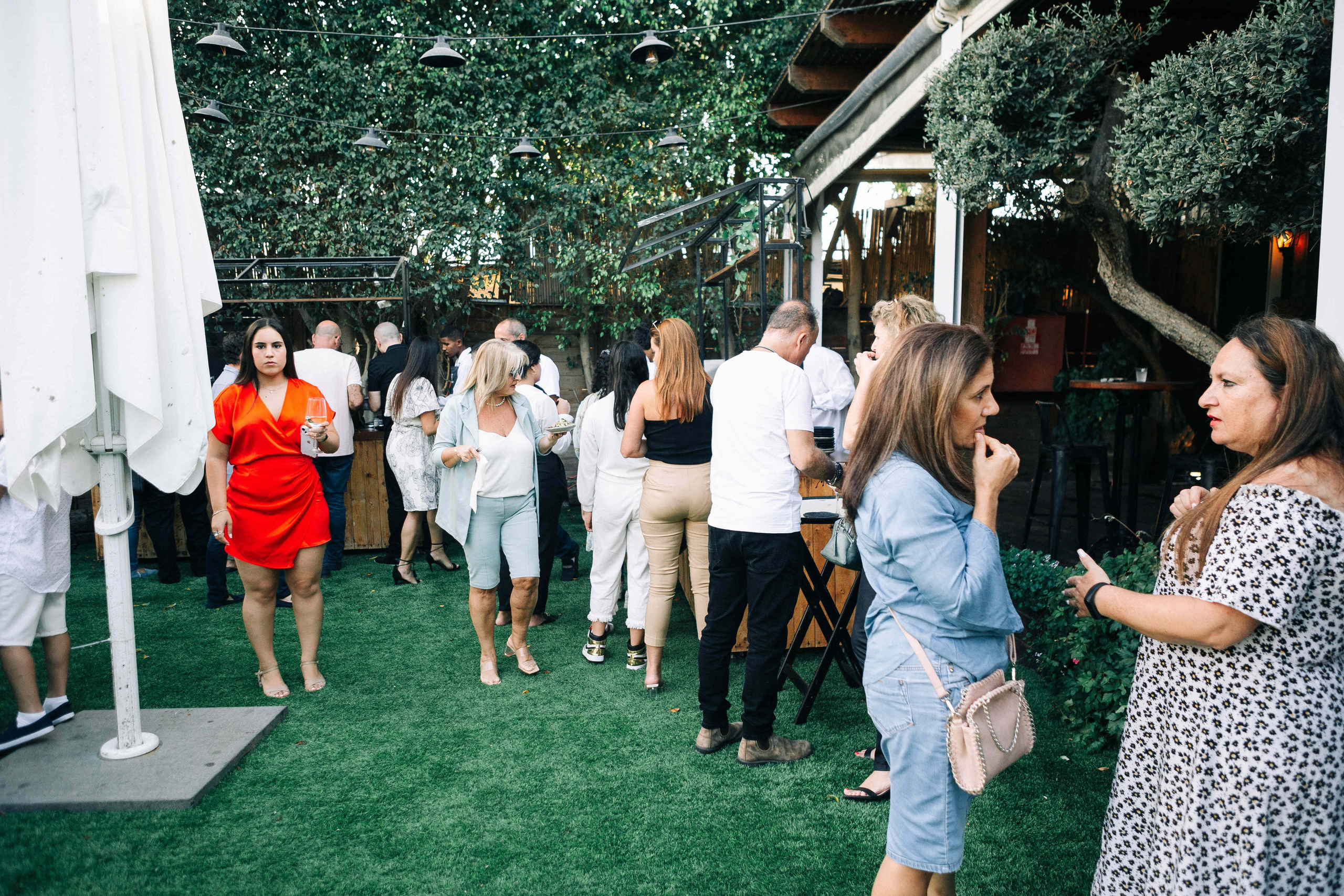 BRIT MILA (BIG EVENT). PHOTOGRAPHER IN ISRAEL