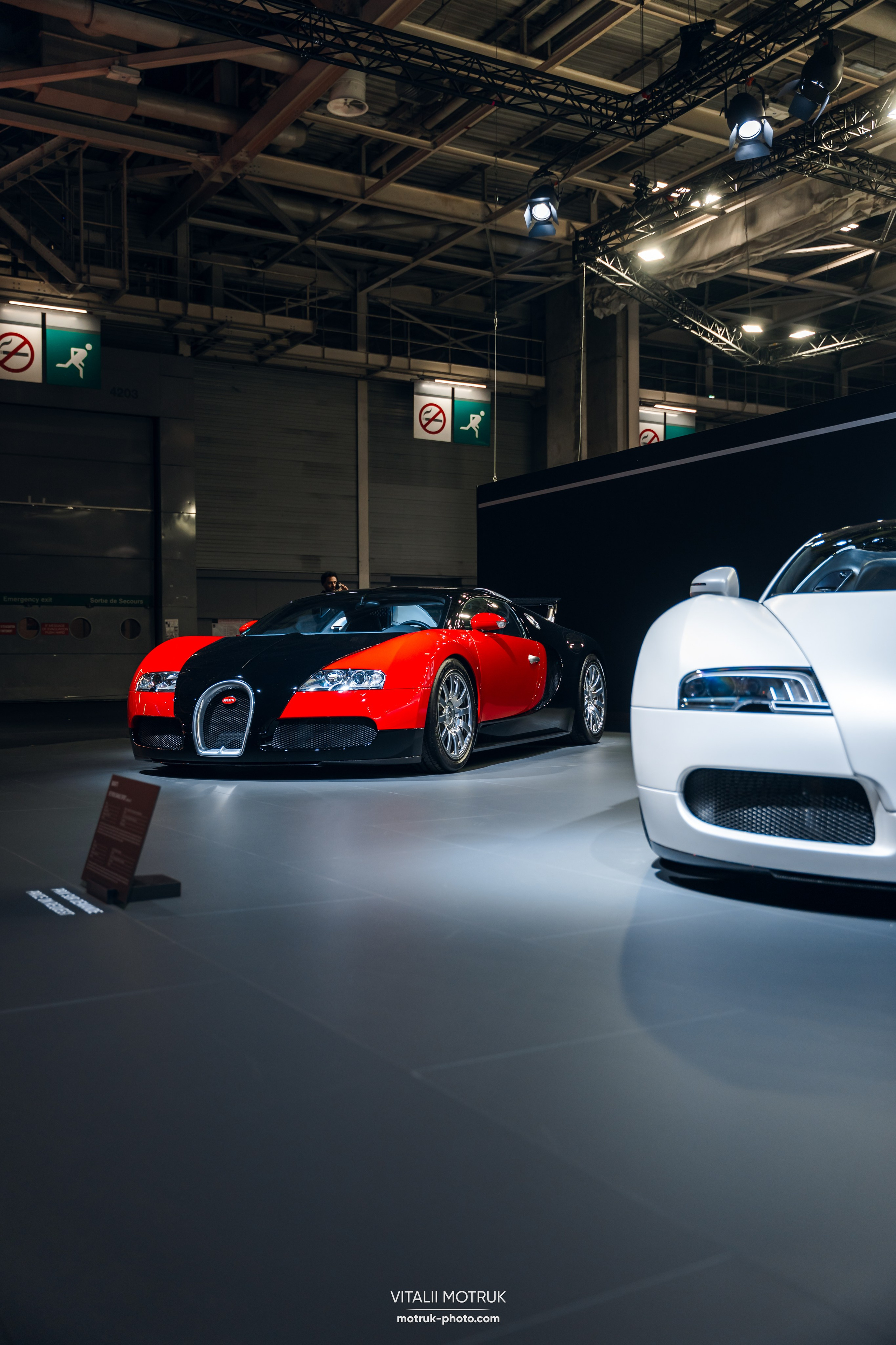 Retromobile 2026. Photographe de voitures à Paris — Vitalii Motruk