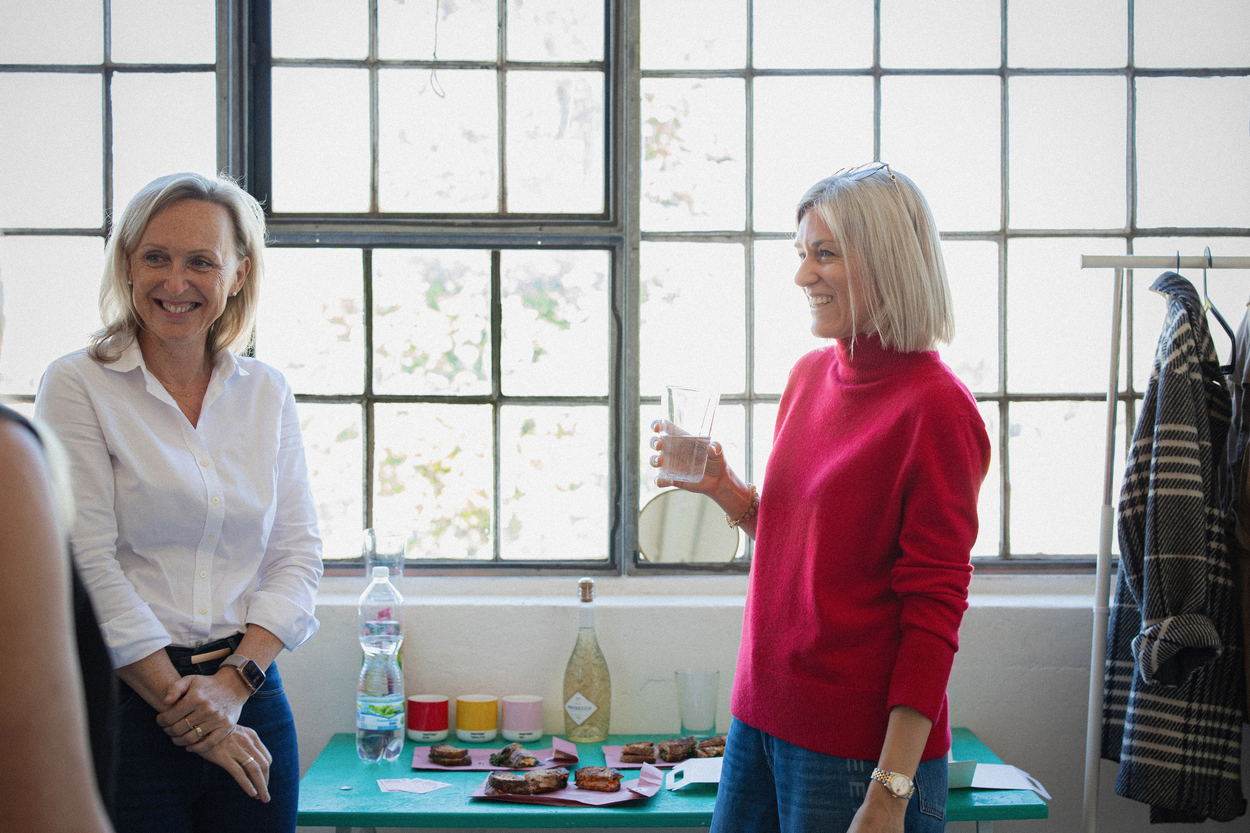 Workshop uvolnění před foťákem. Dana Lišková — Empatická fotografka | Introspektivní umělkyně | Neurodivergentní koučka| Zakladatelka Artepy.cz