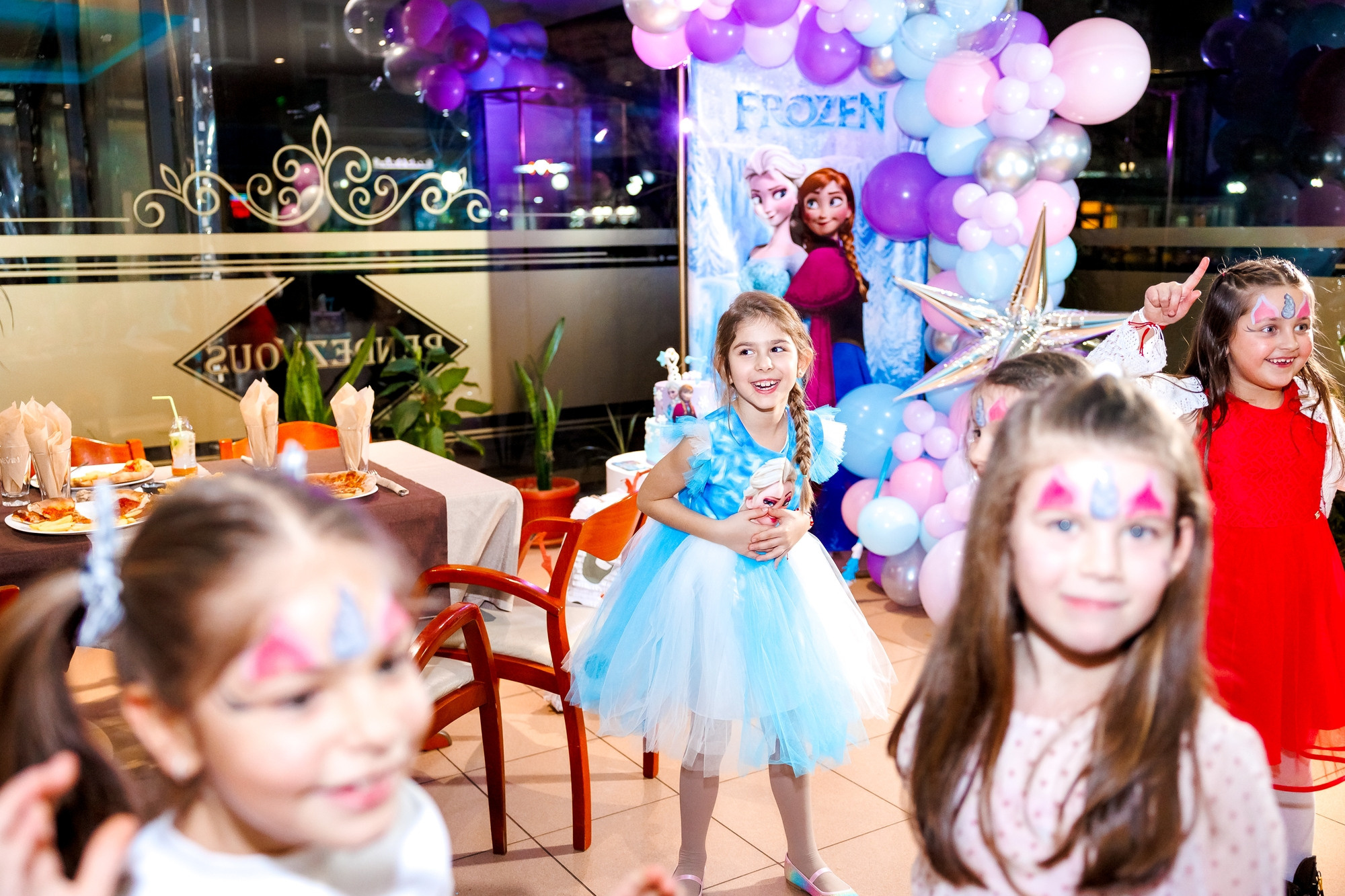 Честит Рожден Ден. Фотограф Ирина Йотова