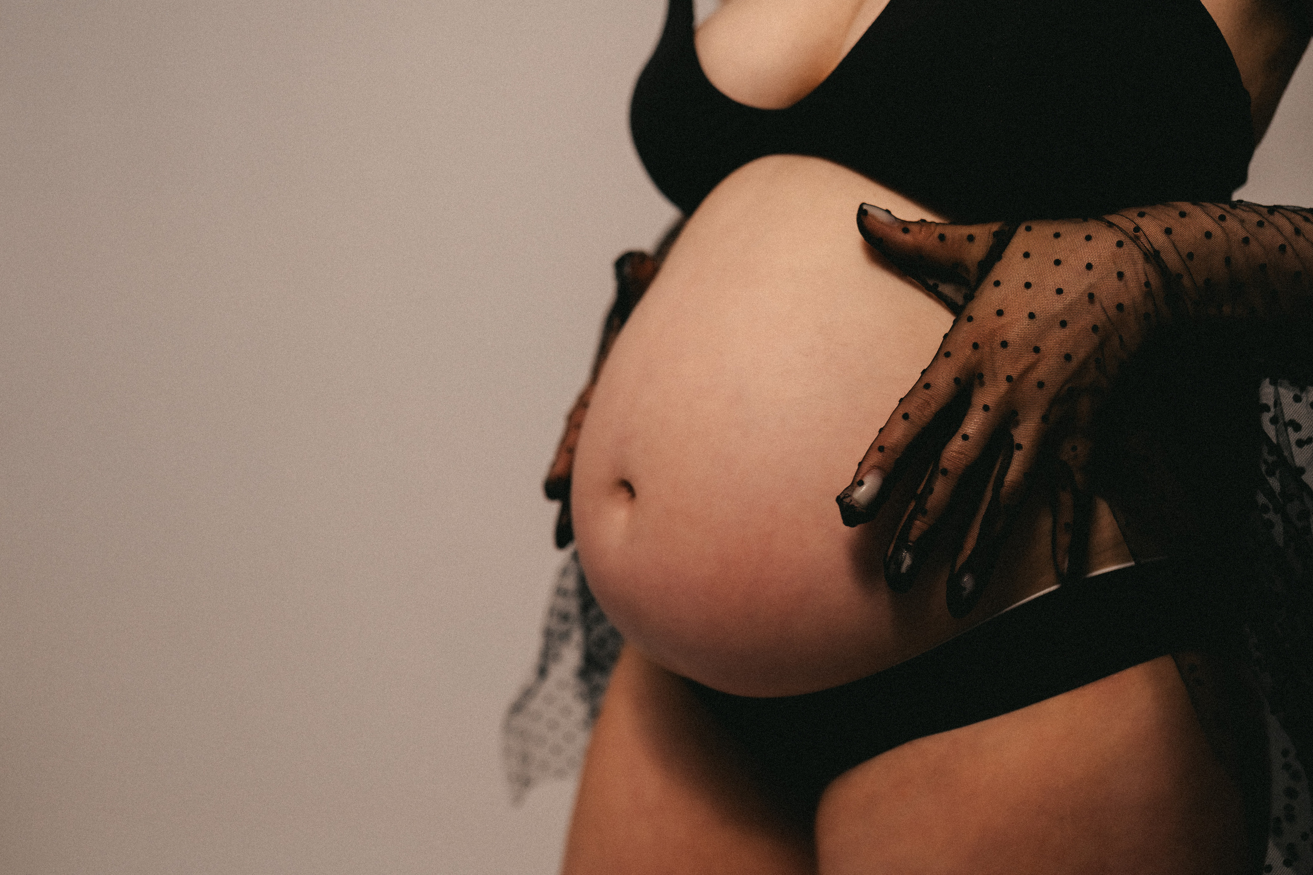 Pregnancy1. Https://www.instagram.com/grosu.photography?igsh=MTR6Y2xobGw1ZTluZg%3D%3D&utm_source=qr