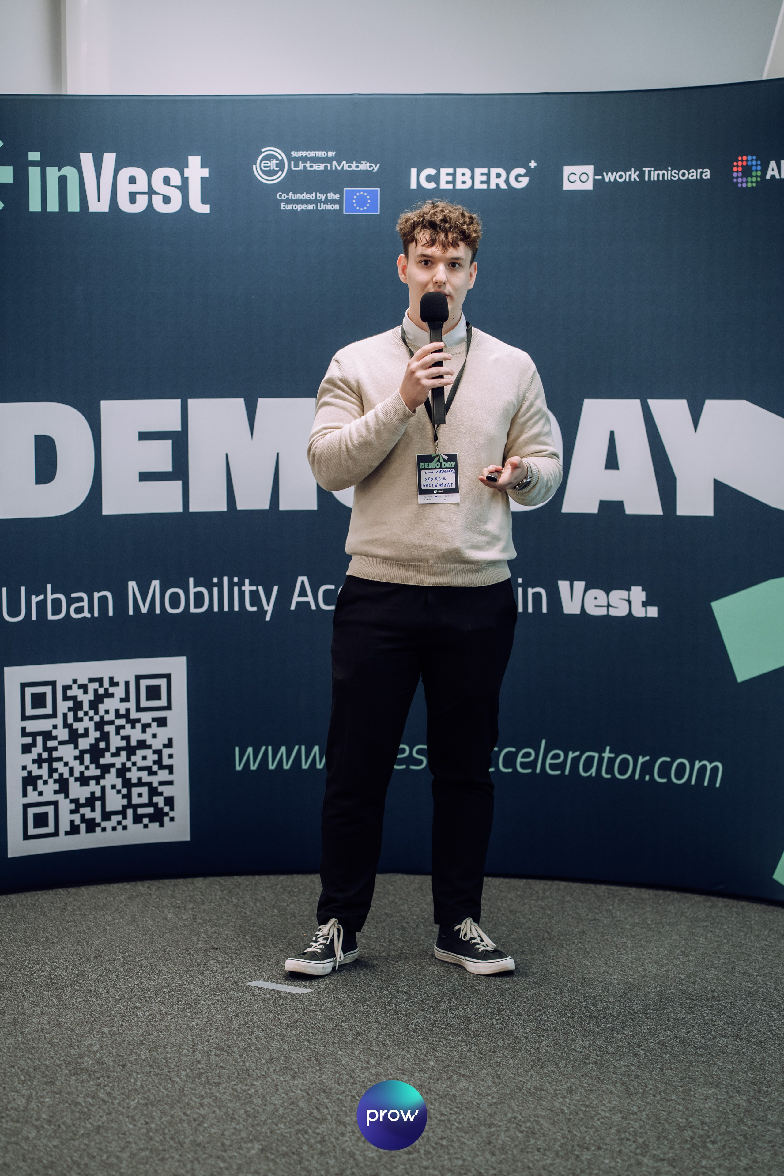 InVest DemoDay @ Cowork. Cozac Cristian Photographer