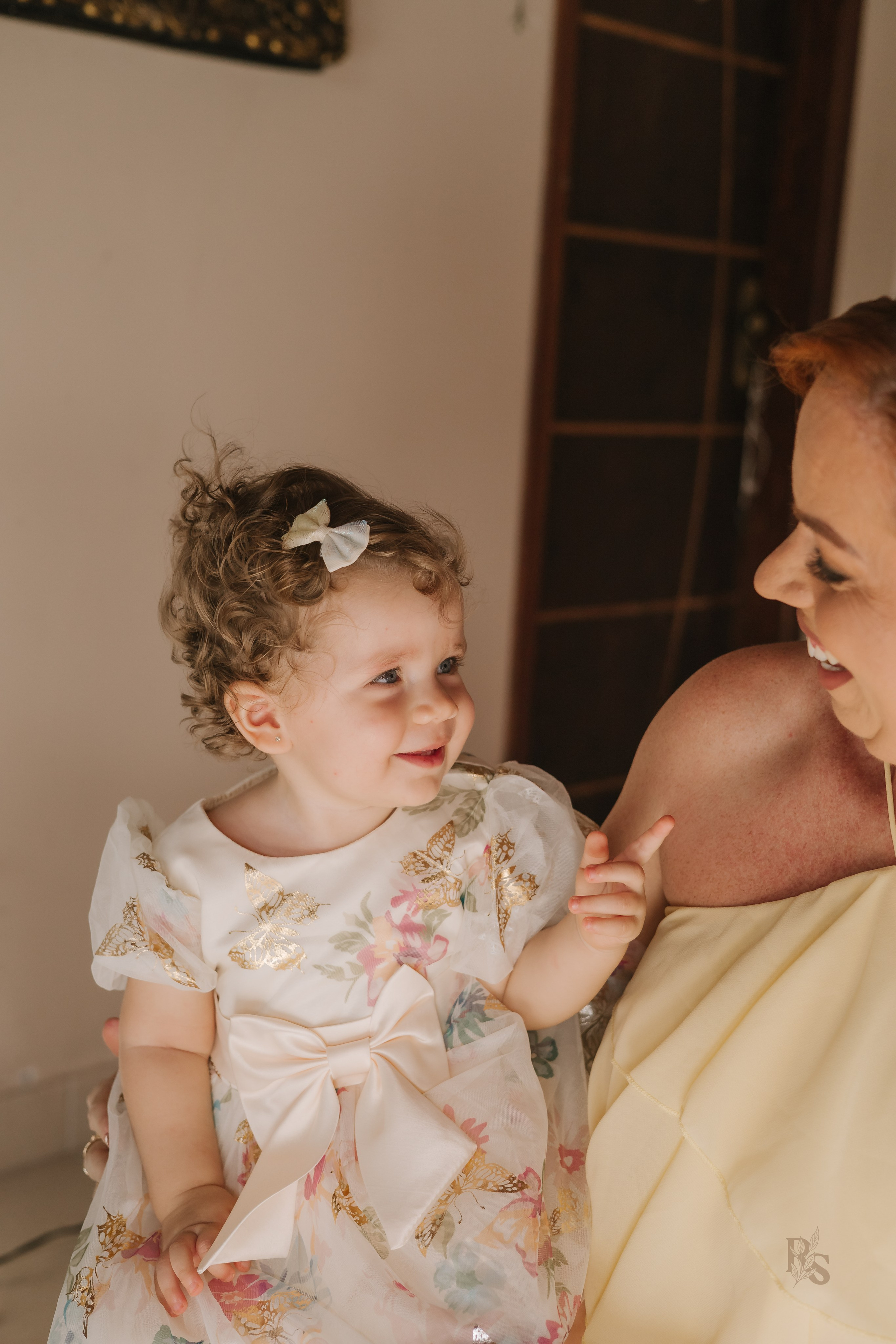 Aurora — 1 ano. Fotógrafo Richard Silvestre — Casamentos na Bahia