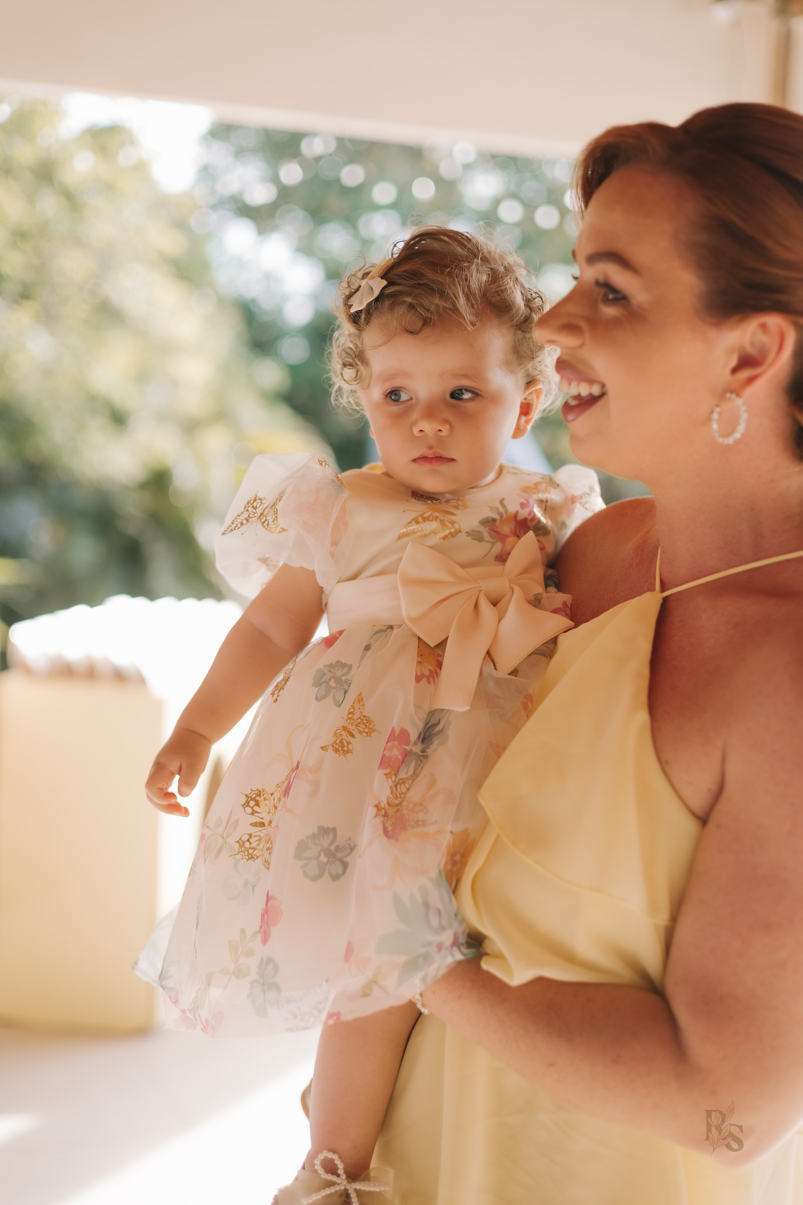 Aurora — 1 ano. Fotógrafo Richard Silvestre — Casamentos na Bahia