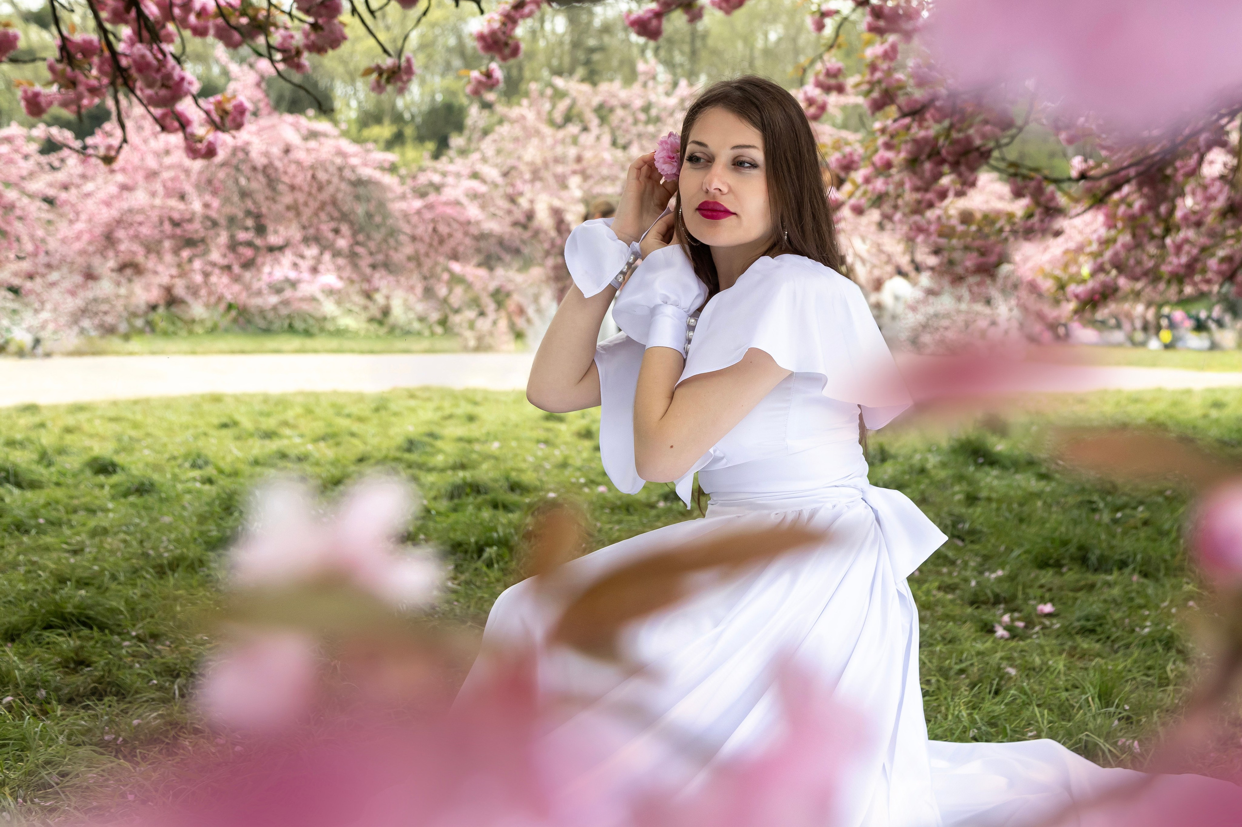 Shooting La Defence cu Lenuta. Wedding, event and family photographer in Paris, Emilian Olaru