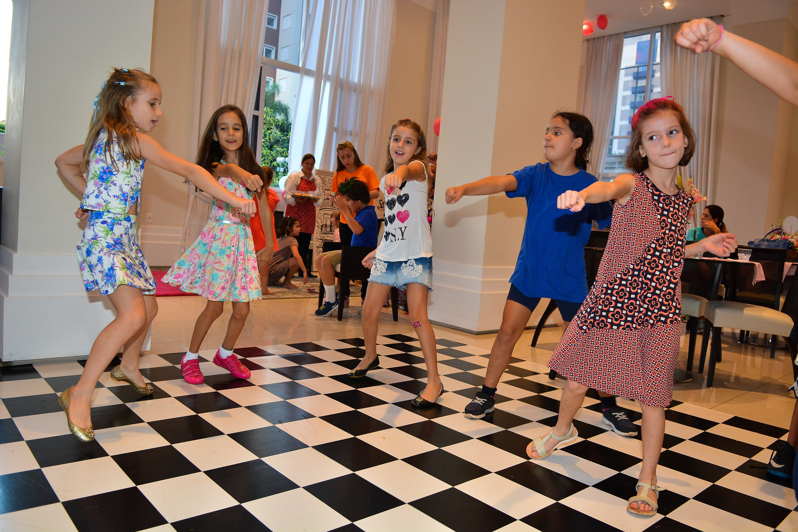 Valentina — 9 Anos. Rbfotoevideo