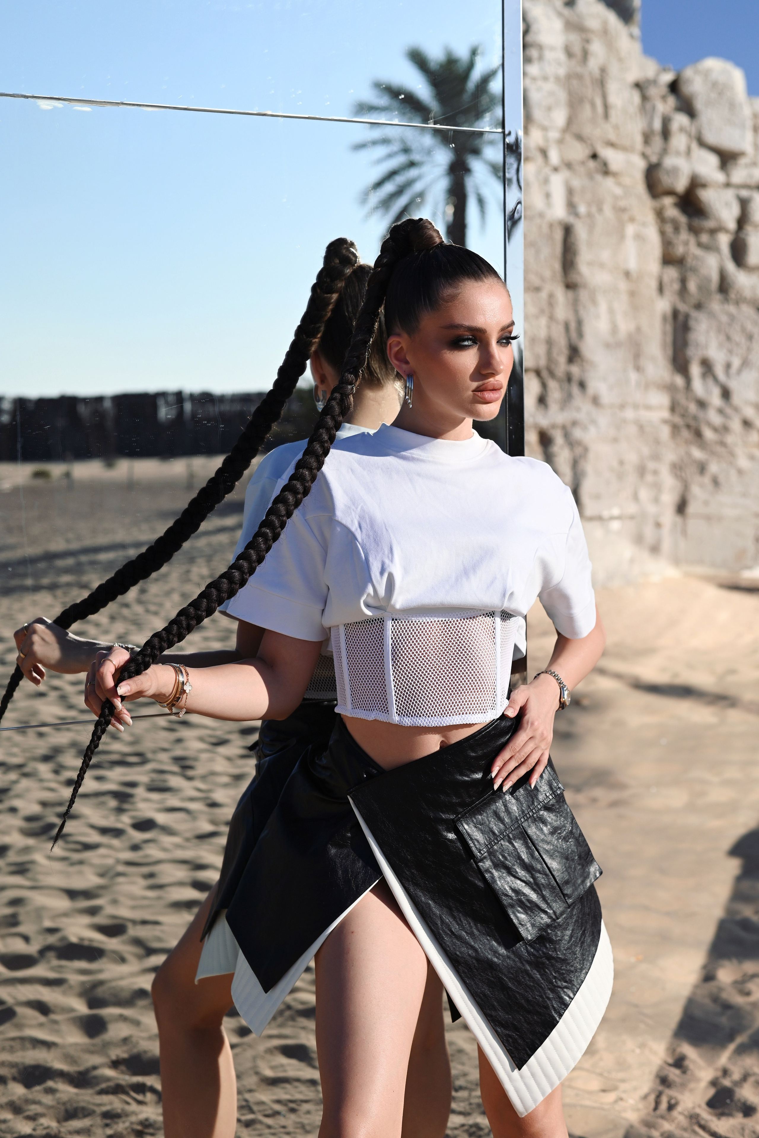 PORTRAIT WOMEN. Photographer and Reels Videomaker in Dubai Rita Dobro