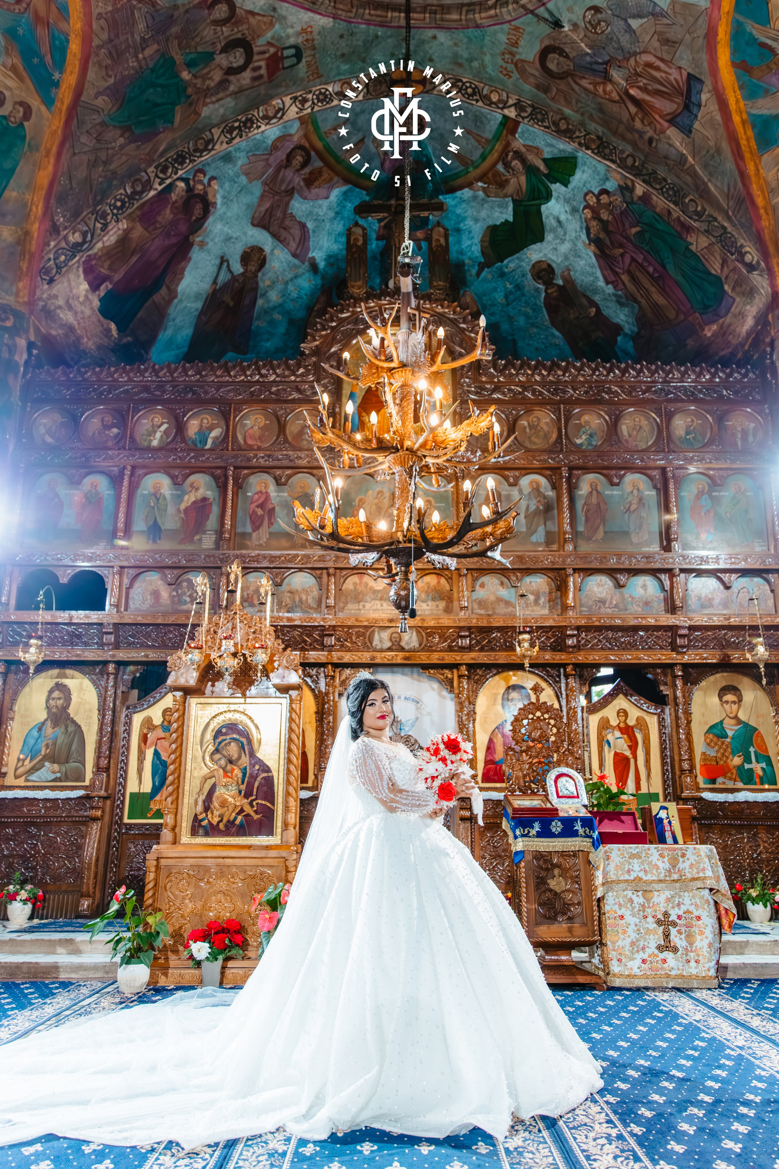 WEDDING PHOTOGRAPHY. DESPRE NOI