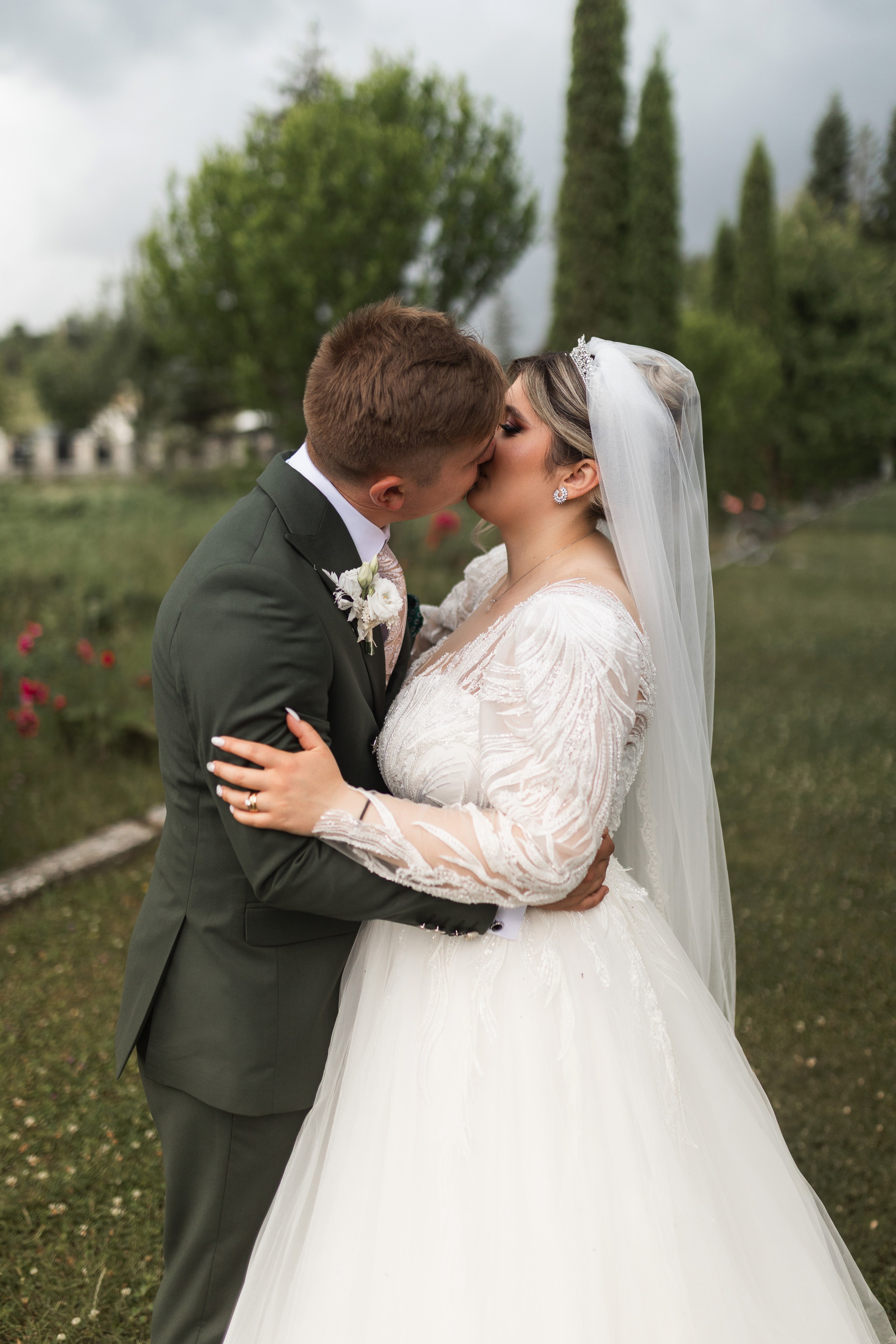 Oana & Andrei. Vlad Aconstantinesei Photographer