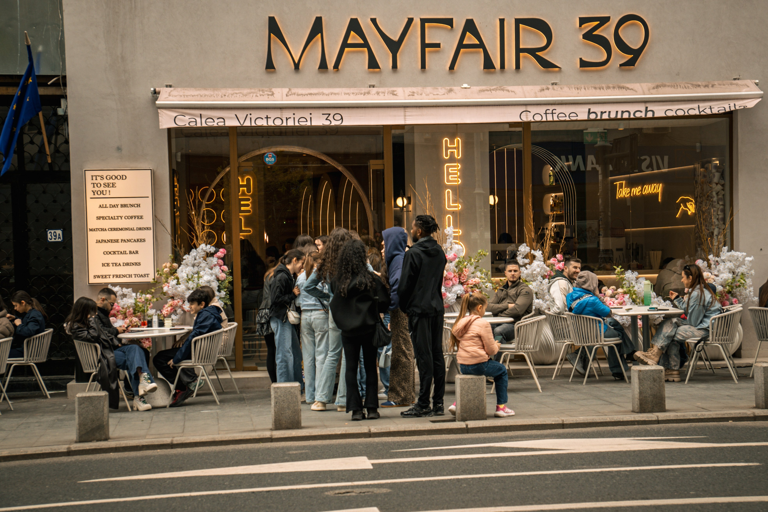 Mayfair 39. Creste si calatoreste