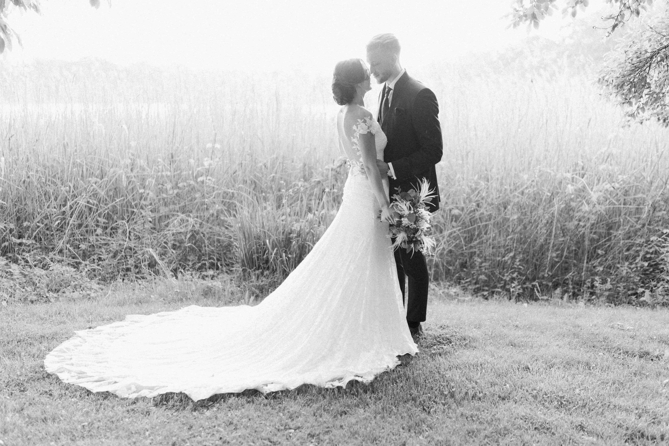 brautpaar bei hochzeit am landhaus am see garbsen