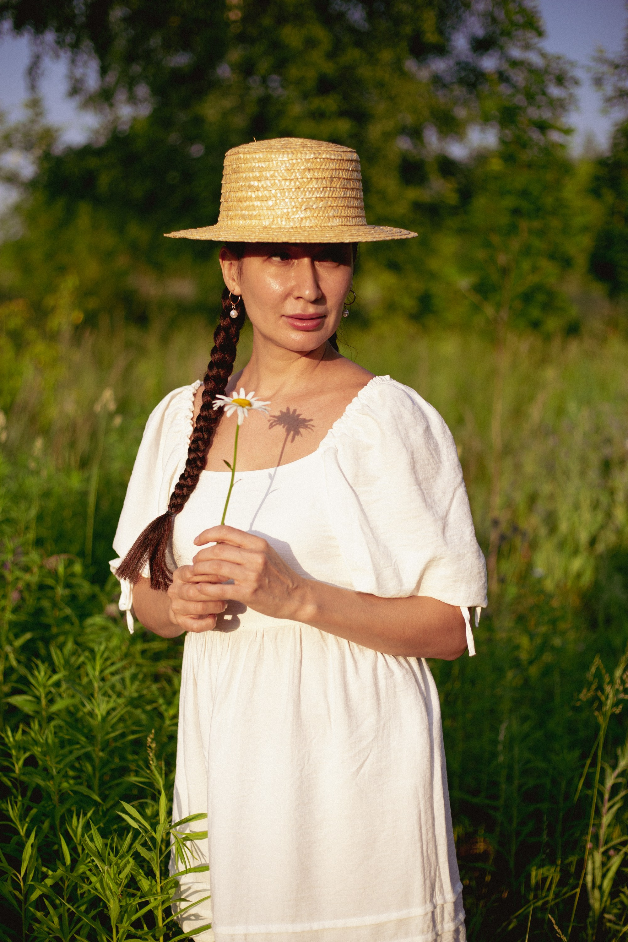 Summer flower photoshoot. Uliana Grigoreva | Photographer for people and business