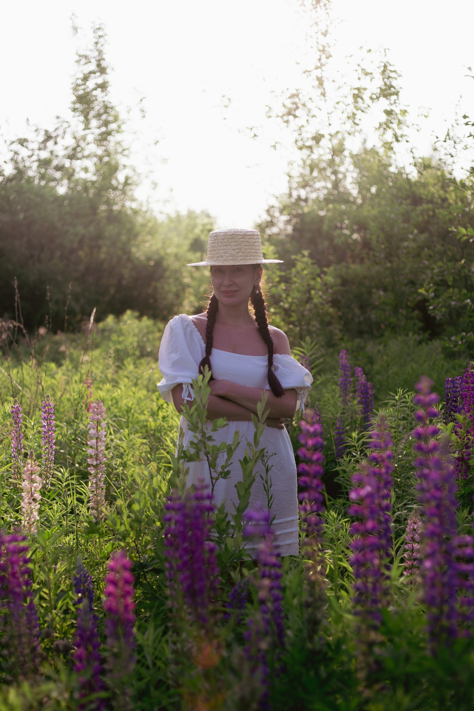 Summer flower photoshoot. Uliana Grigoreva | Photographer for people and business