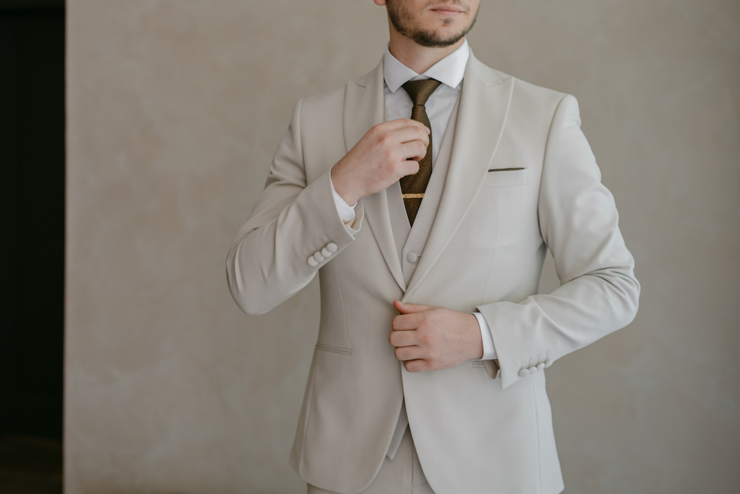 Analisa | Constantin. Gabrielacojocariu.com