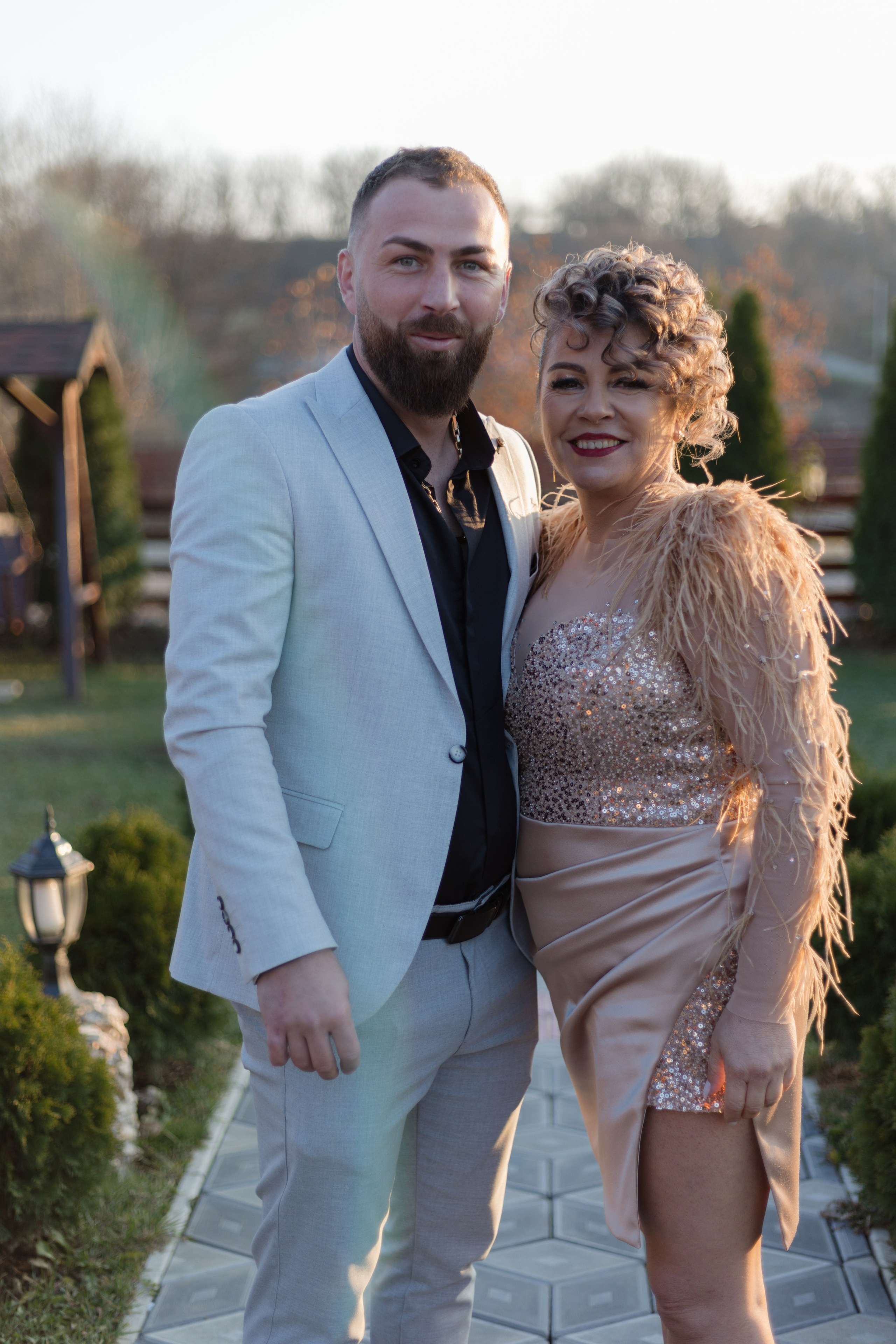 Madalina & Alin. Fotograf si videograf — evenimente si studio