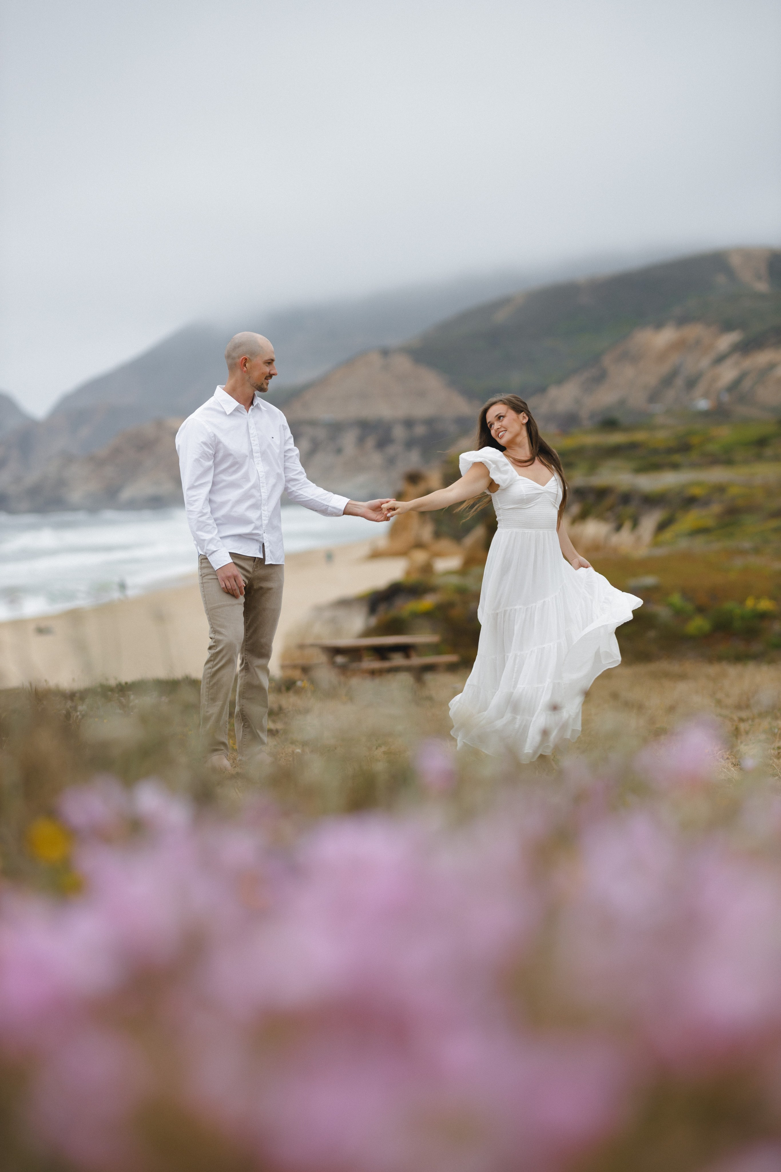 Engagement on Montara Beach. Maternity, newborn photographer in the Bay Area|Iryna Rakivnenko