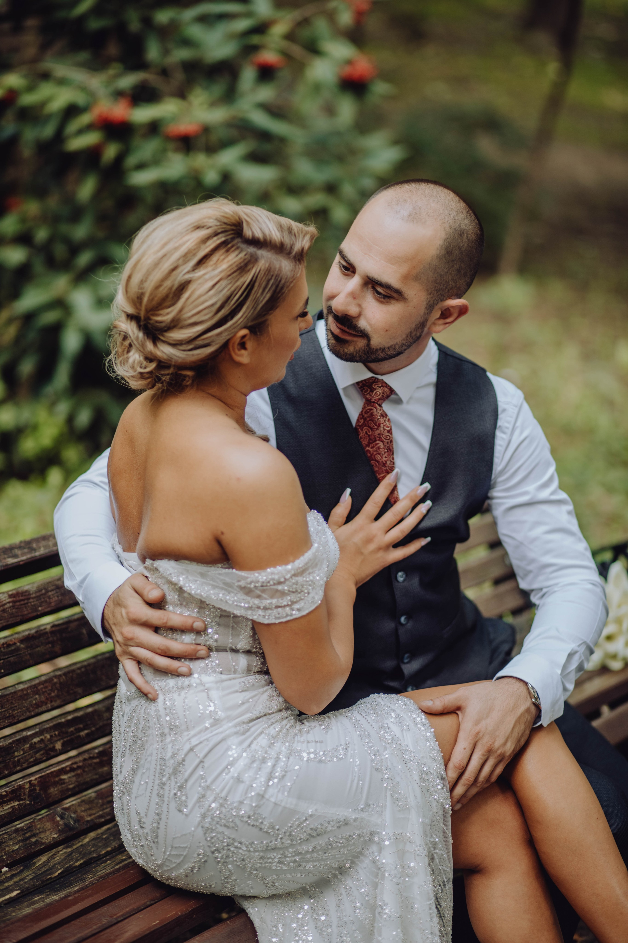 Liviu & Simona. Wedding & couple photographer from Romania Rut Vetan