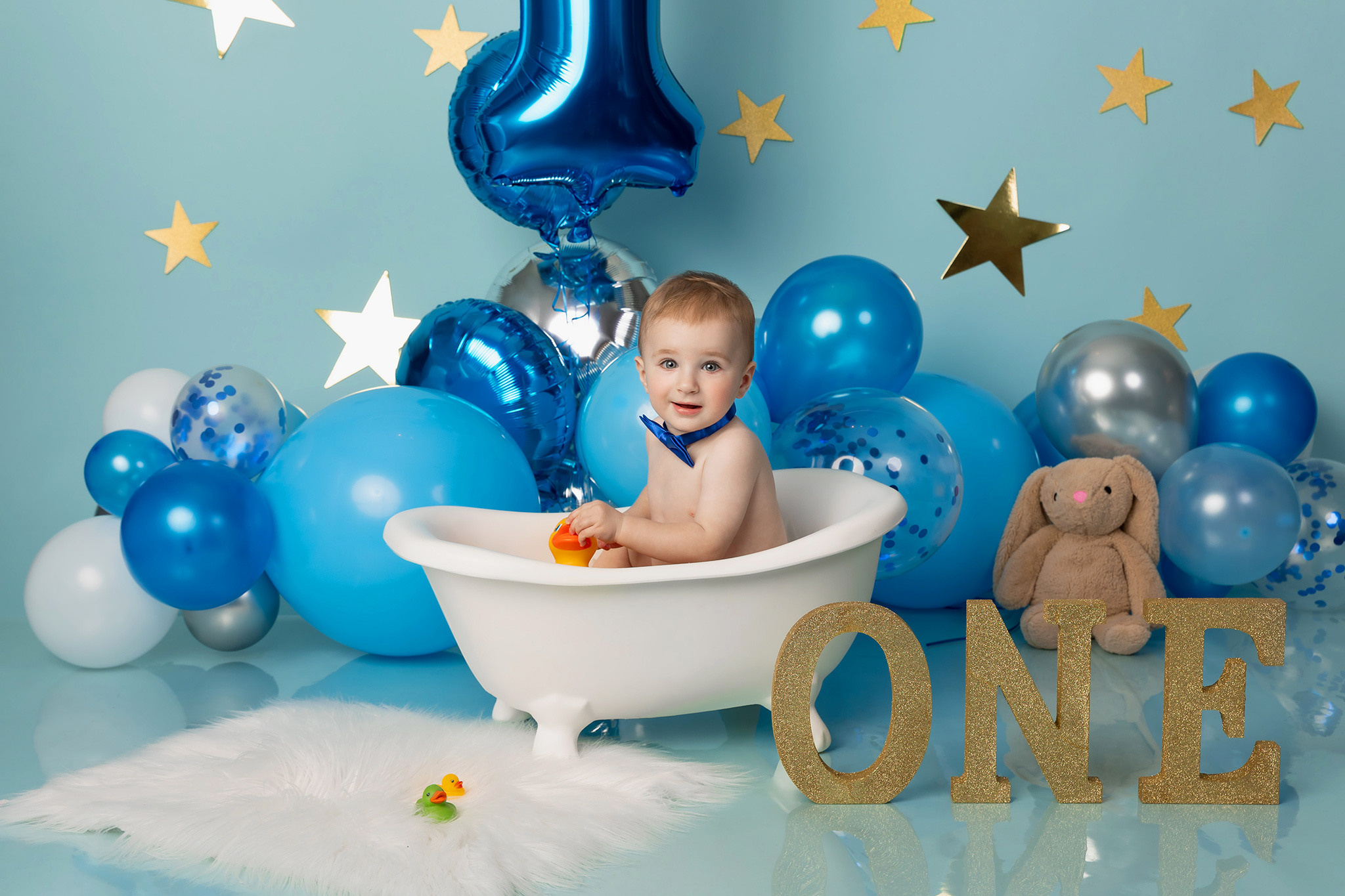 Smash cake photo session in Miami. Miami Family and Event Photographer