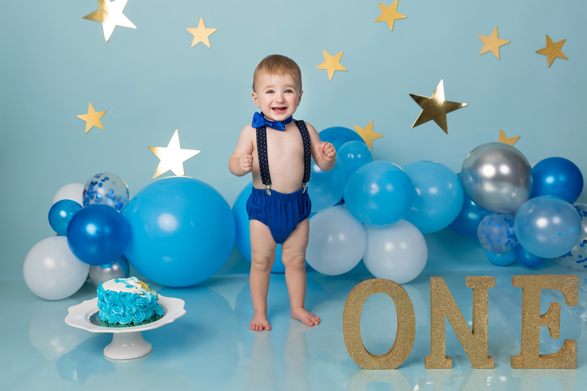 Smash cake photo session in Miami. Miami Family and Event Photographer