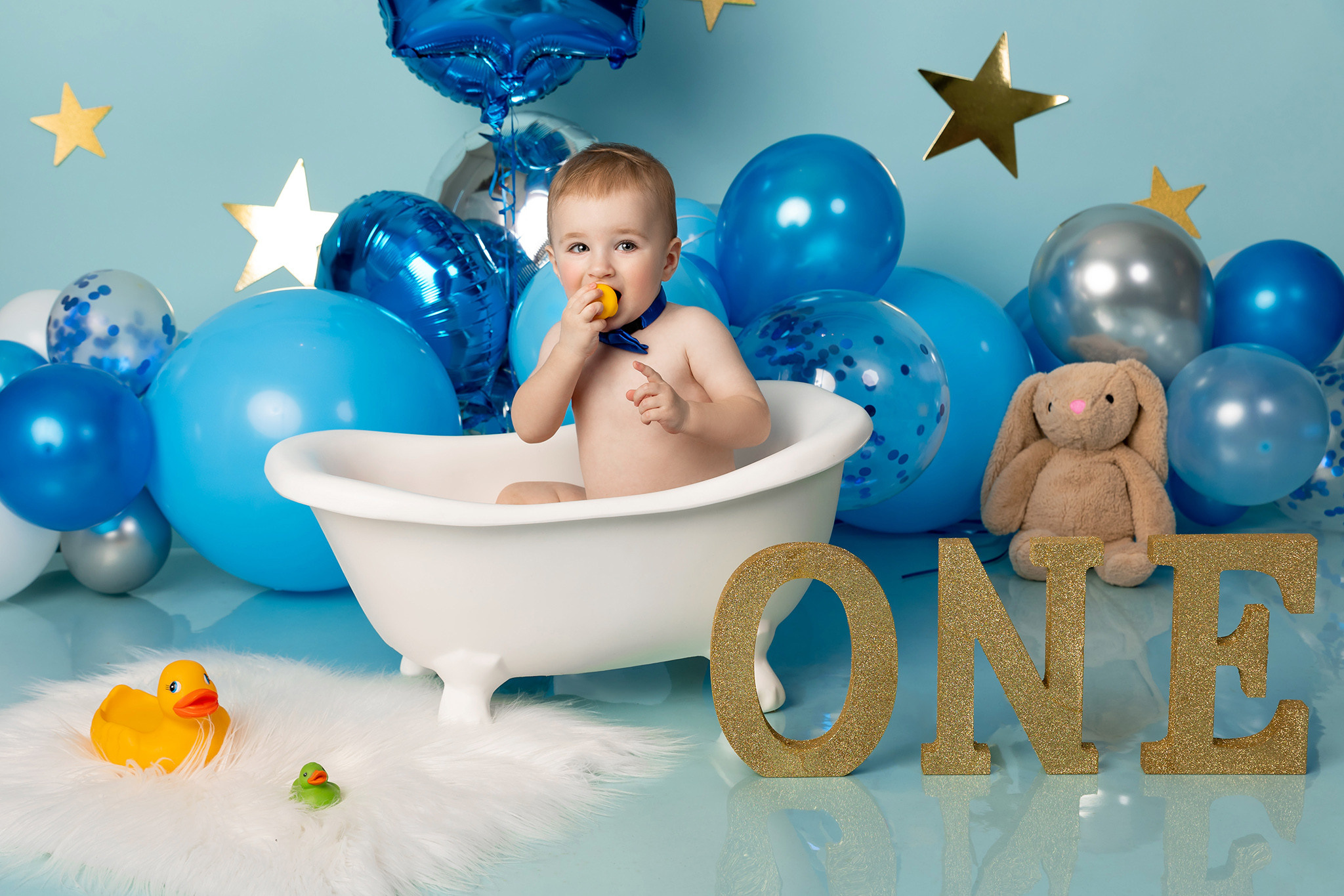 Smash cake photo session in Miami. Miami Family and Event Photographer