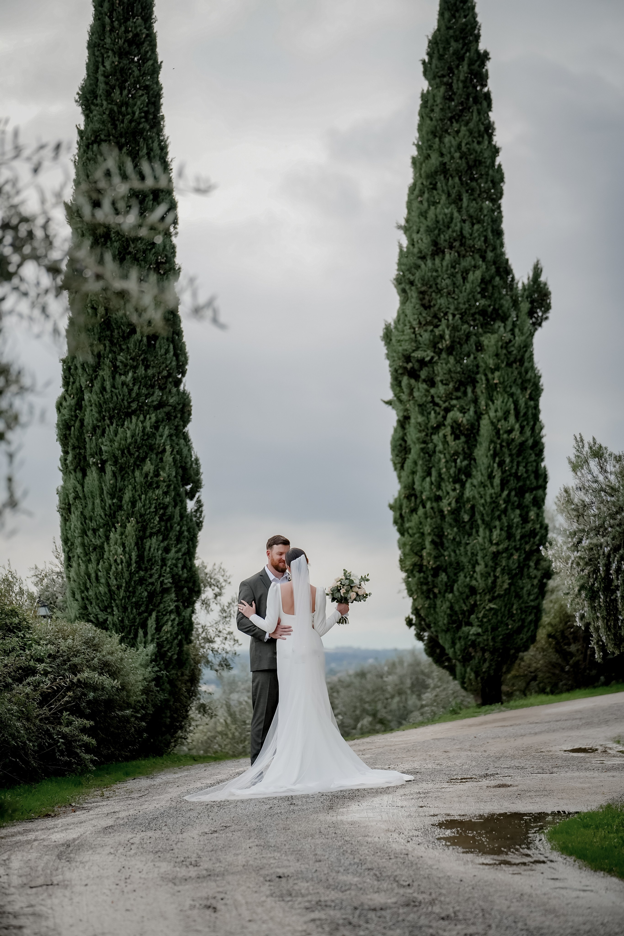 Elopment in Cortona. Villa Falconiere. Wedding Photographer in Italy