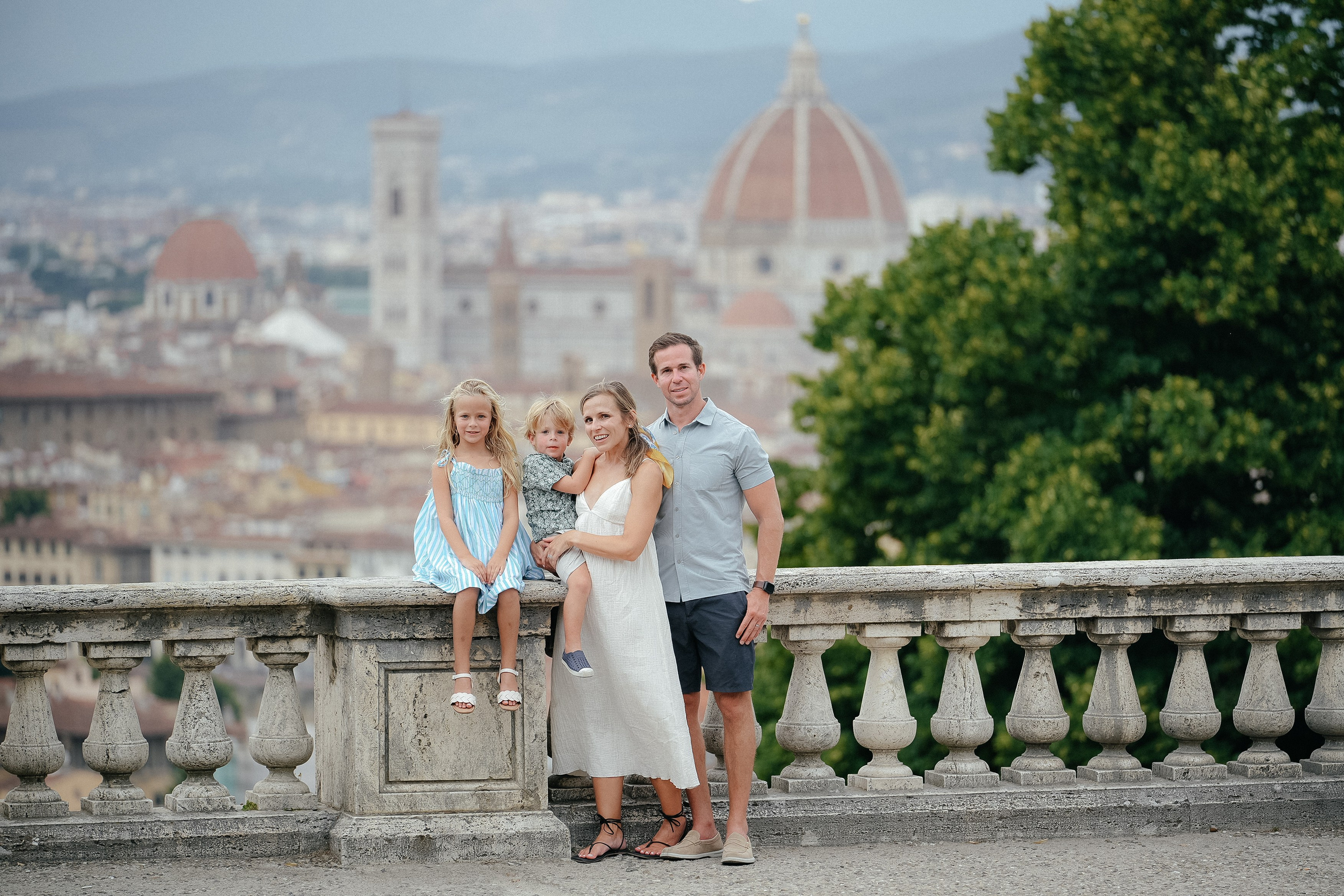 Nicole & Family. Wedding Photographer in Italy