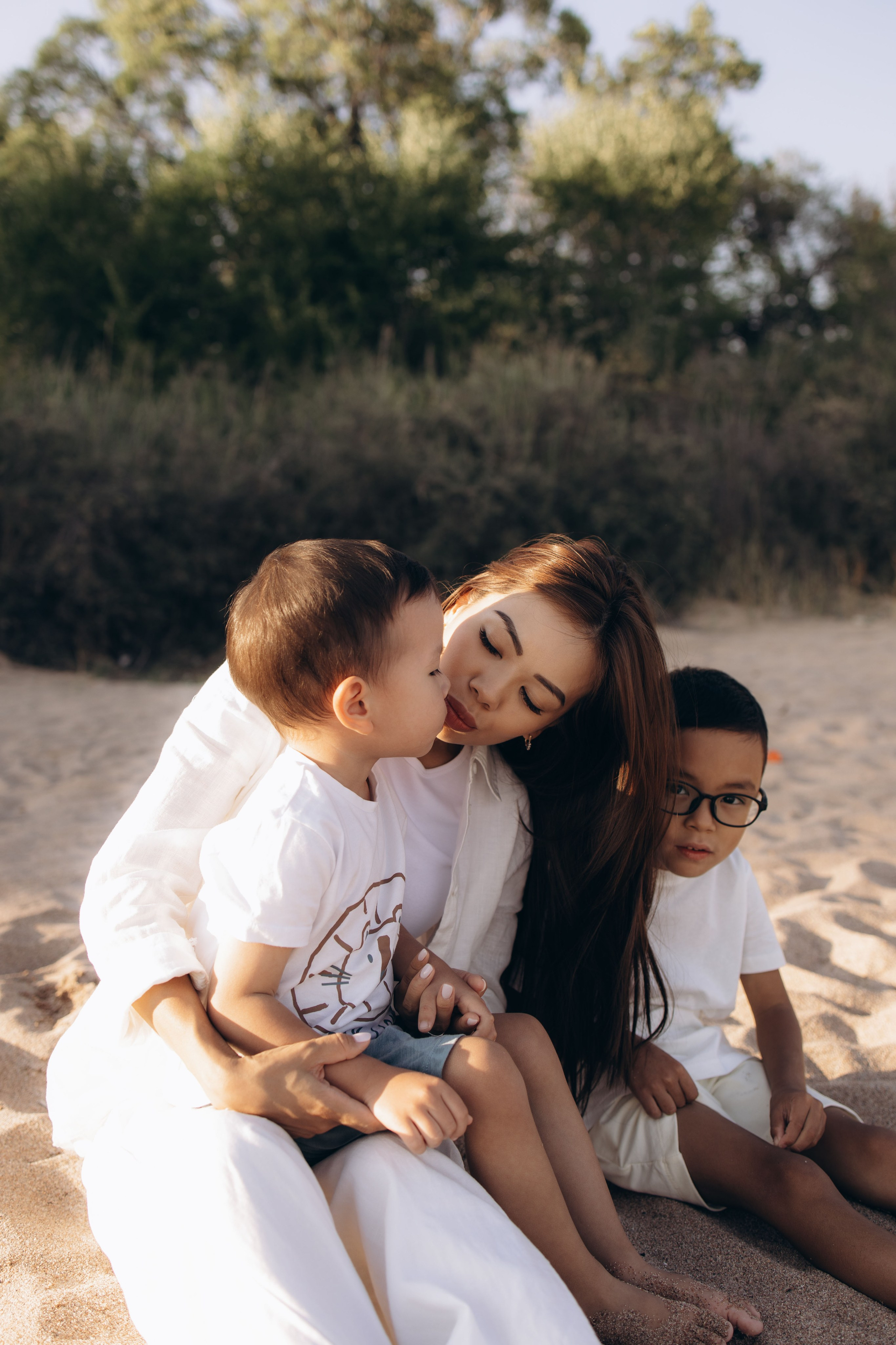 Family at Sunset. Фотограф родов, семей и новорожденных малышей в Дубае