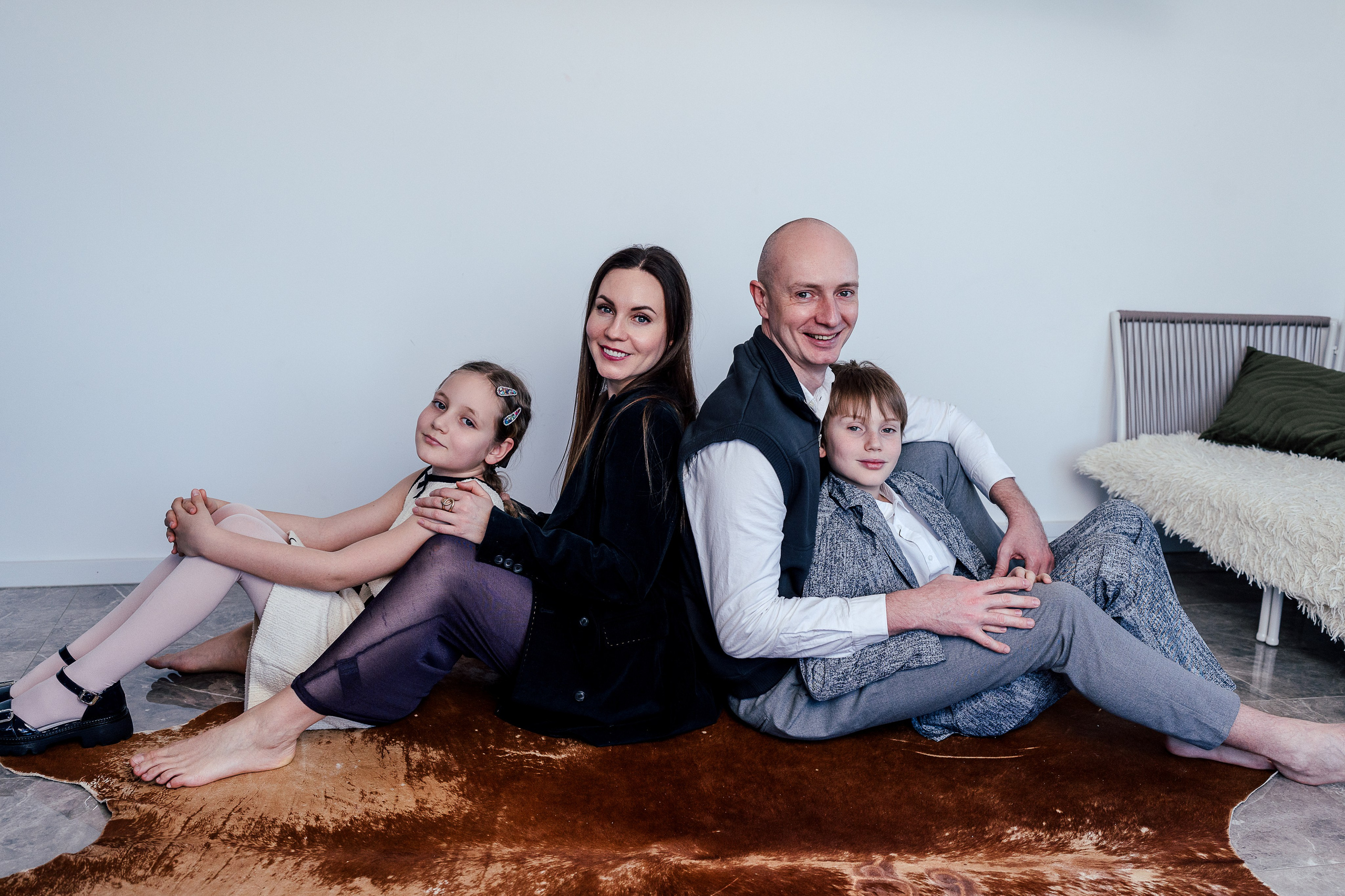 Family home shooting. Family, conceptual women portrait photograher in Geneva, Switzerland