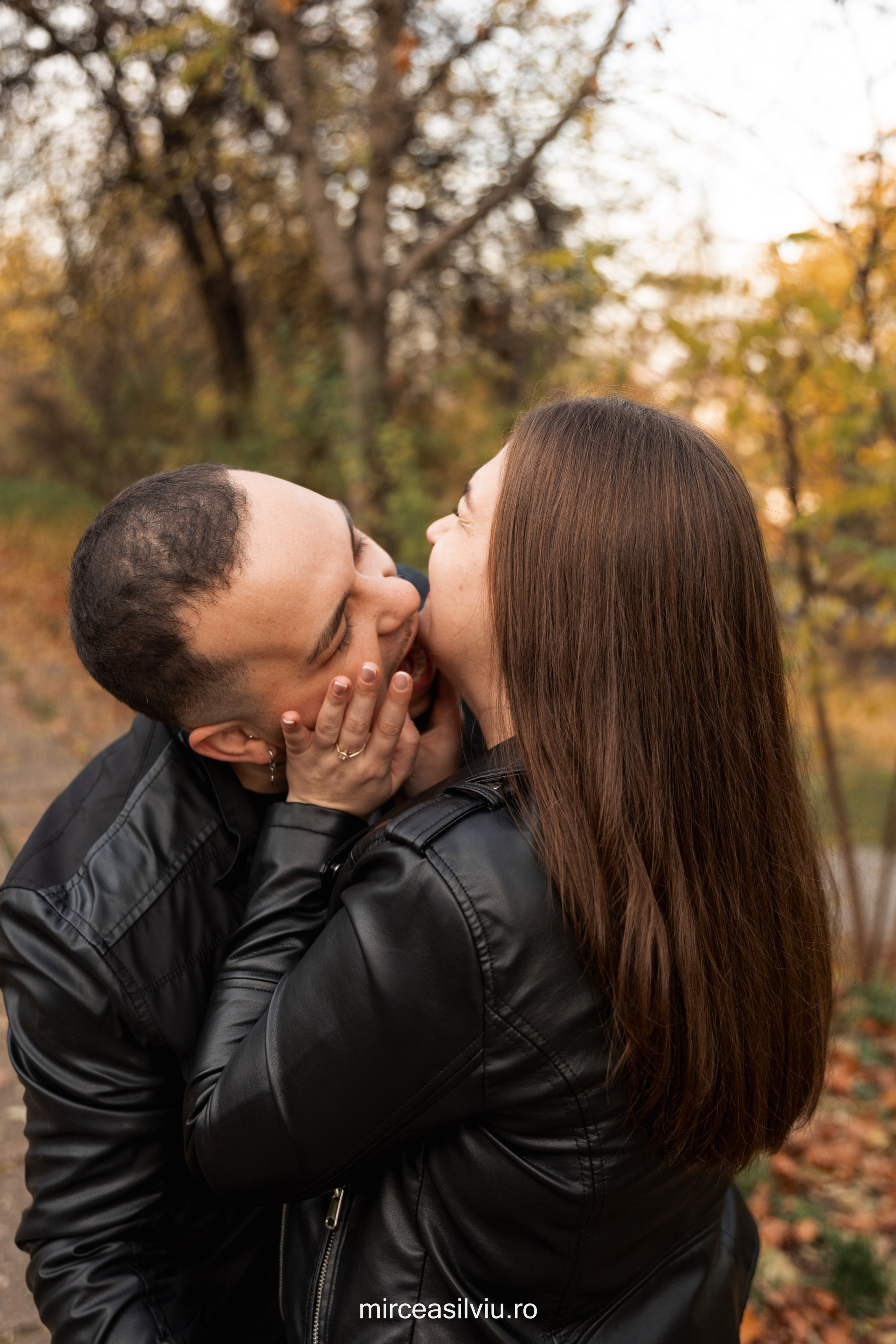 Alin&Paula. Fotograf de portrete și evenimente din Cluj-Napoca. Ședințe foto individuale, nunți, botezuri și aniversări în Cluj și județul Cluj