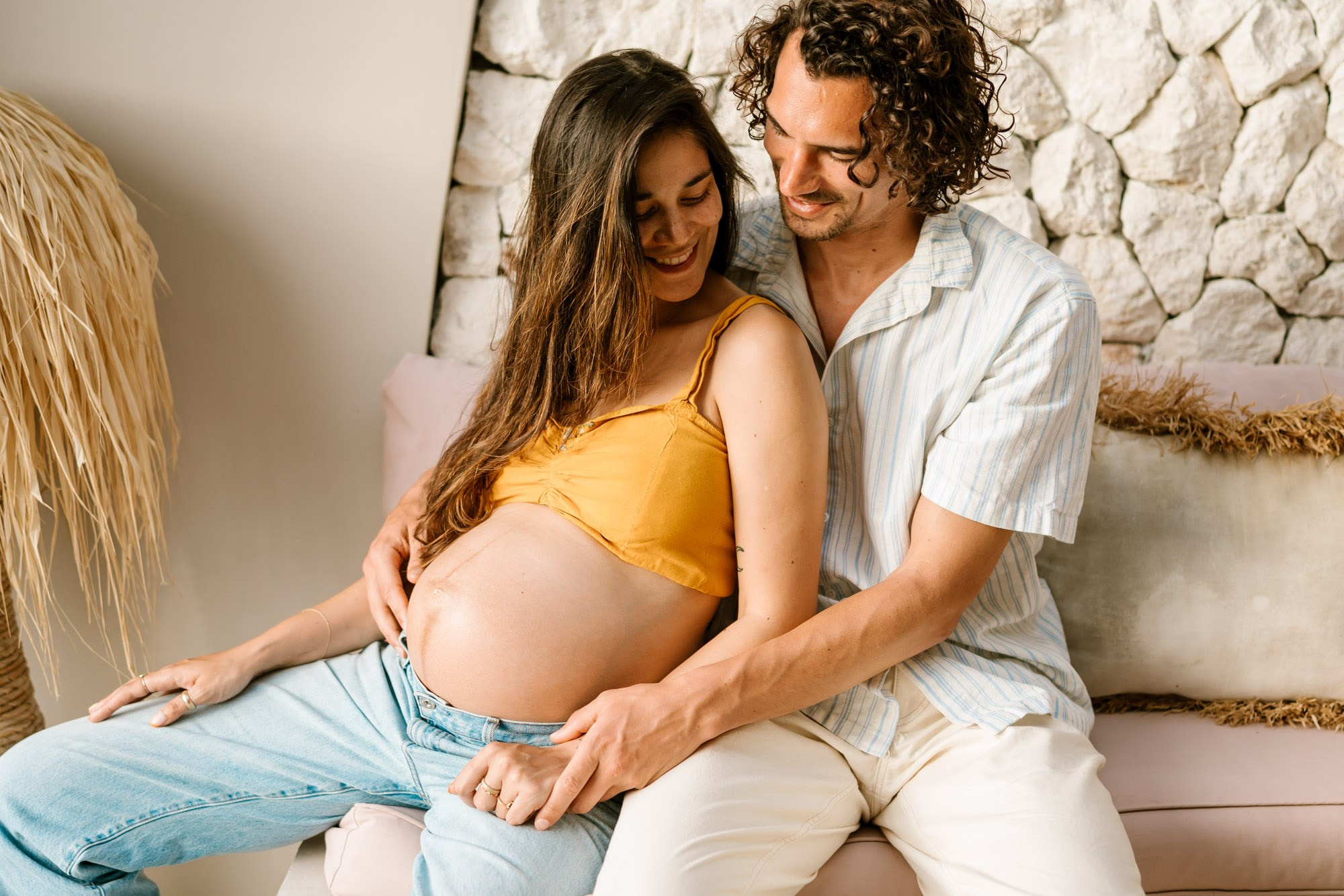 LARISSA & SJUUL MATERNITY. Female Photographer in Bali