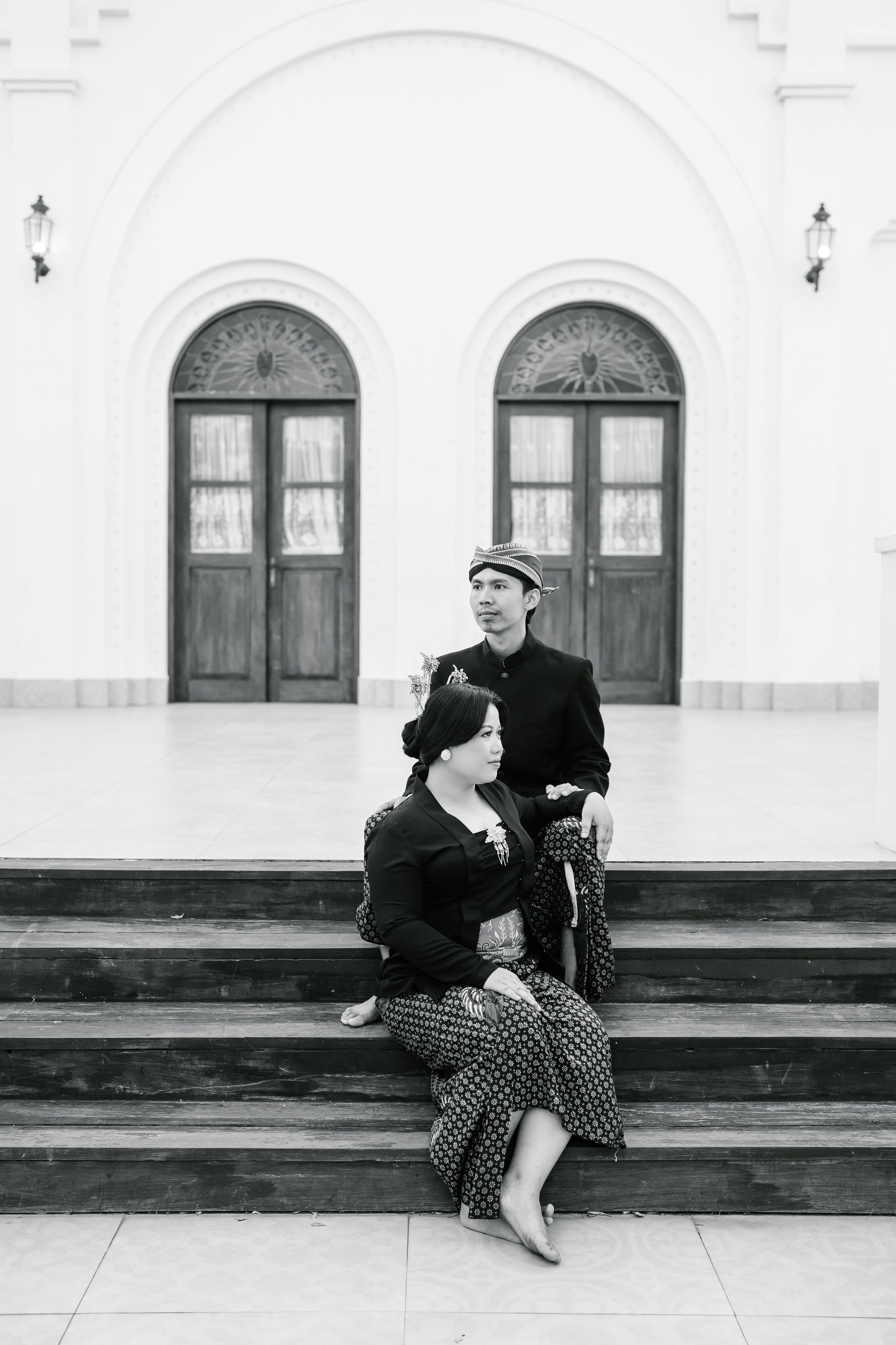 Prewedding Photo Shoot with Javanese style. Female Photographer in Bali