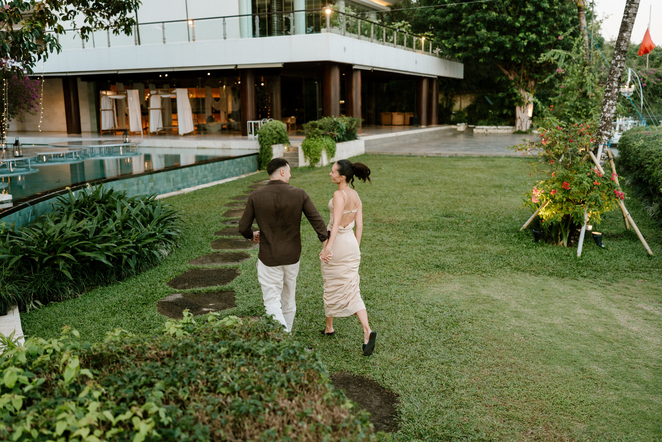 Nicolaos & Ivanna. Female Photographer in Bali