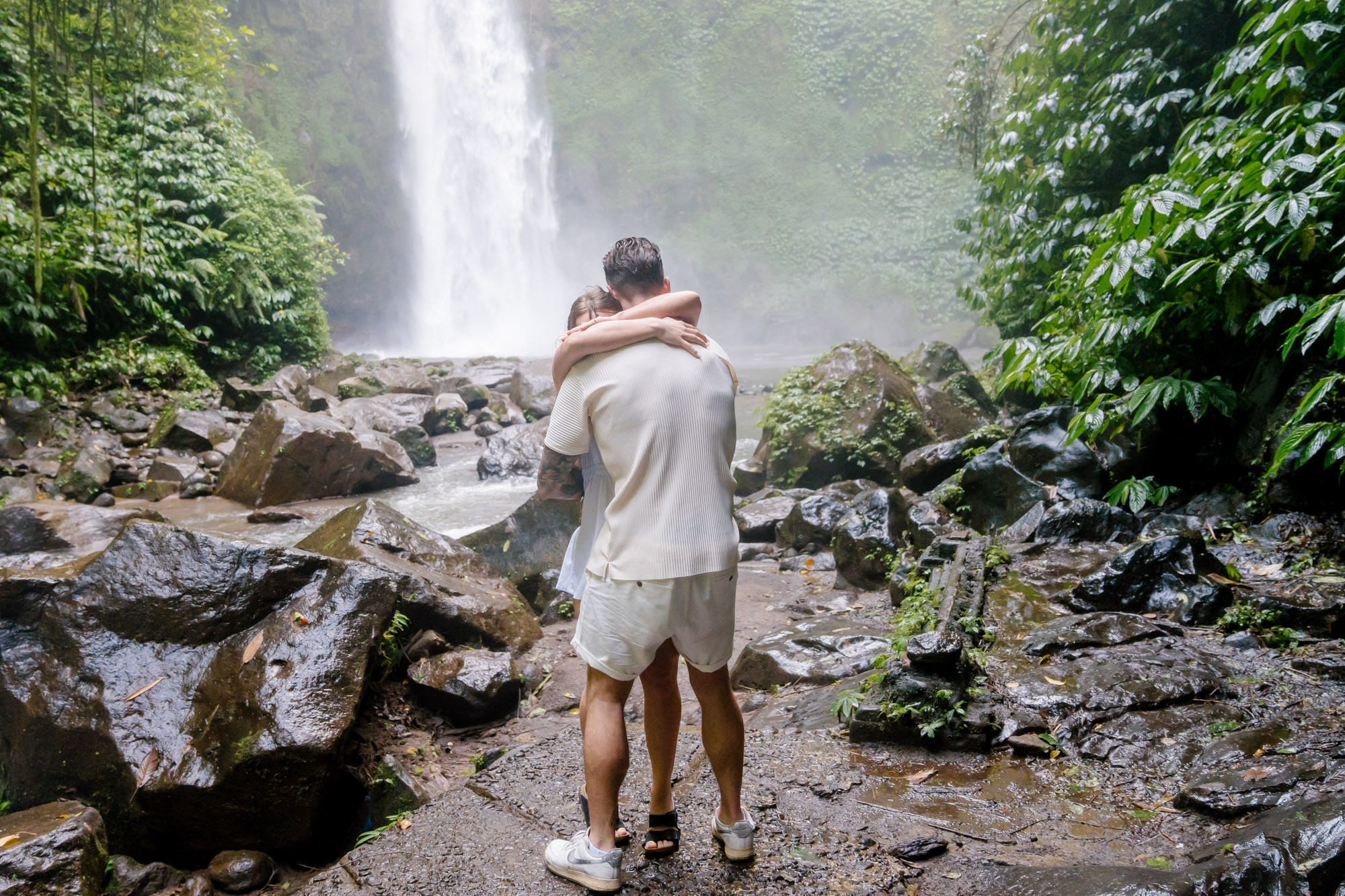 Marriage Proposal. Female Photographer in Bali