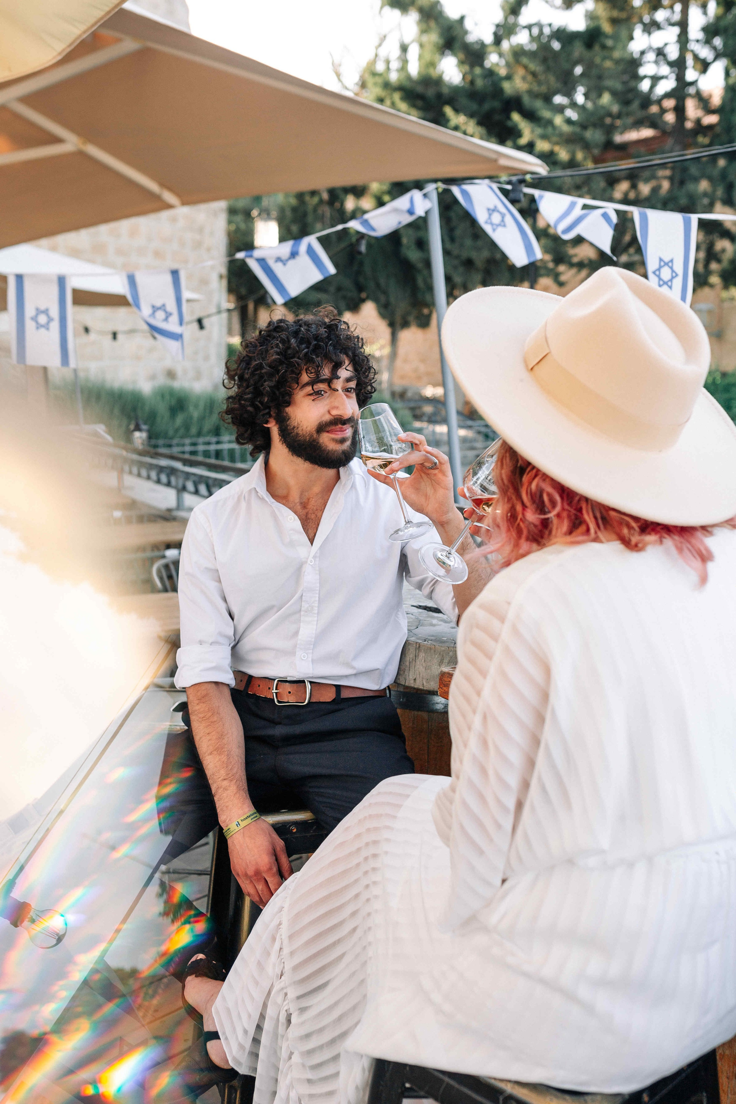 WINE AND LOVERS. PHOTOGRAPHER IN ISRAEL